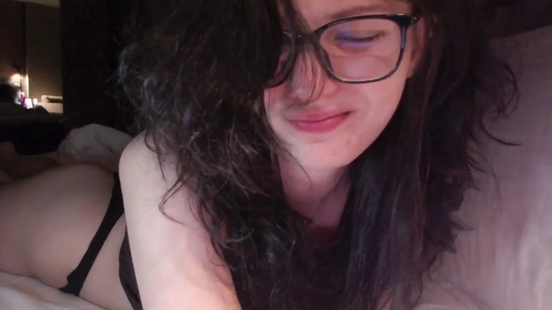 Gallery image thumbnail from RoomToAvoid's myfreecams stream on, 08/29/2024, 21:04 image 5 of 20