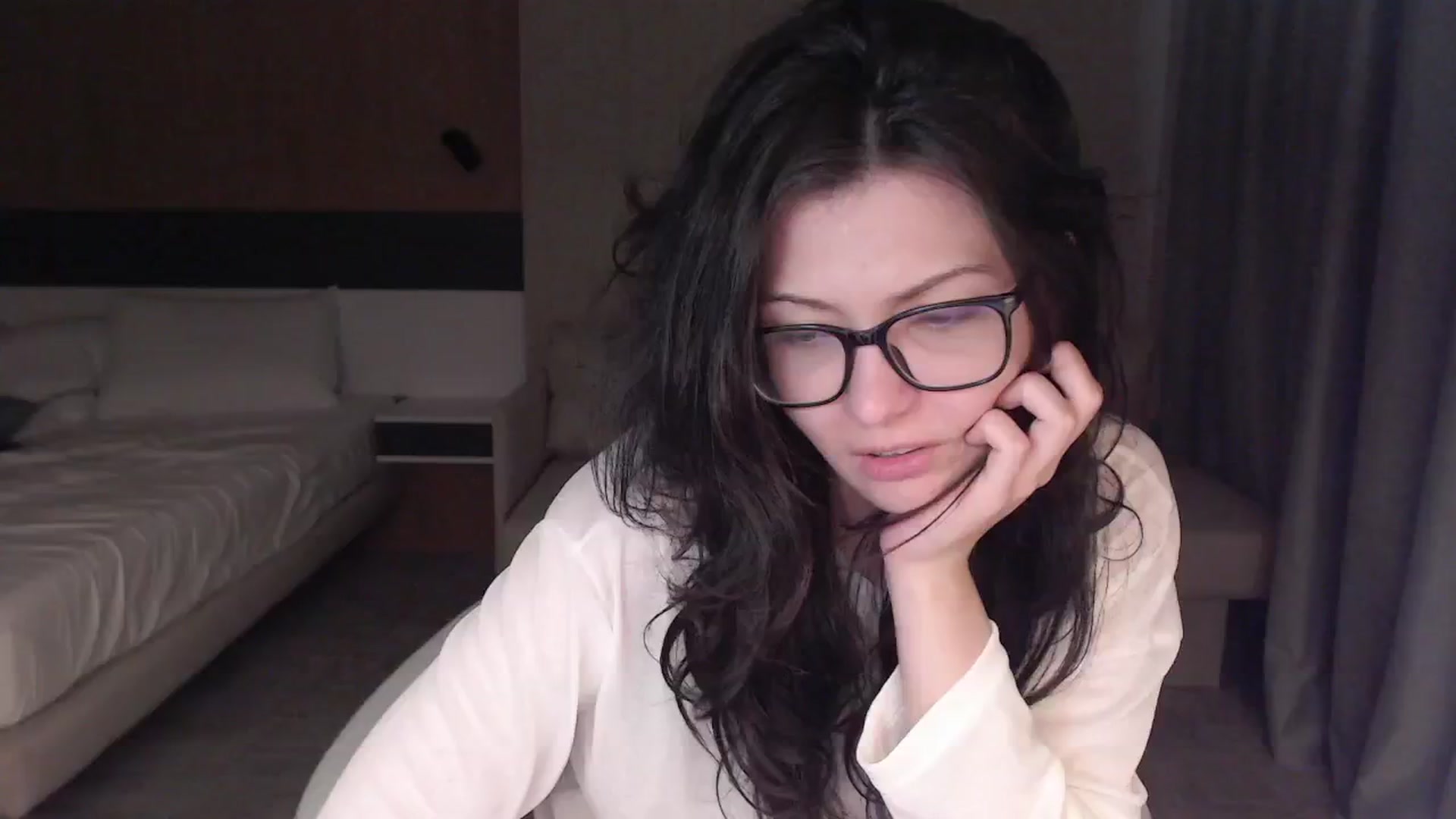 Gallery image thumbnail from RoomToAvoid's myfreecams stream on, 08/31/2024, 16:31 image 9 of 20