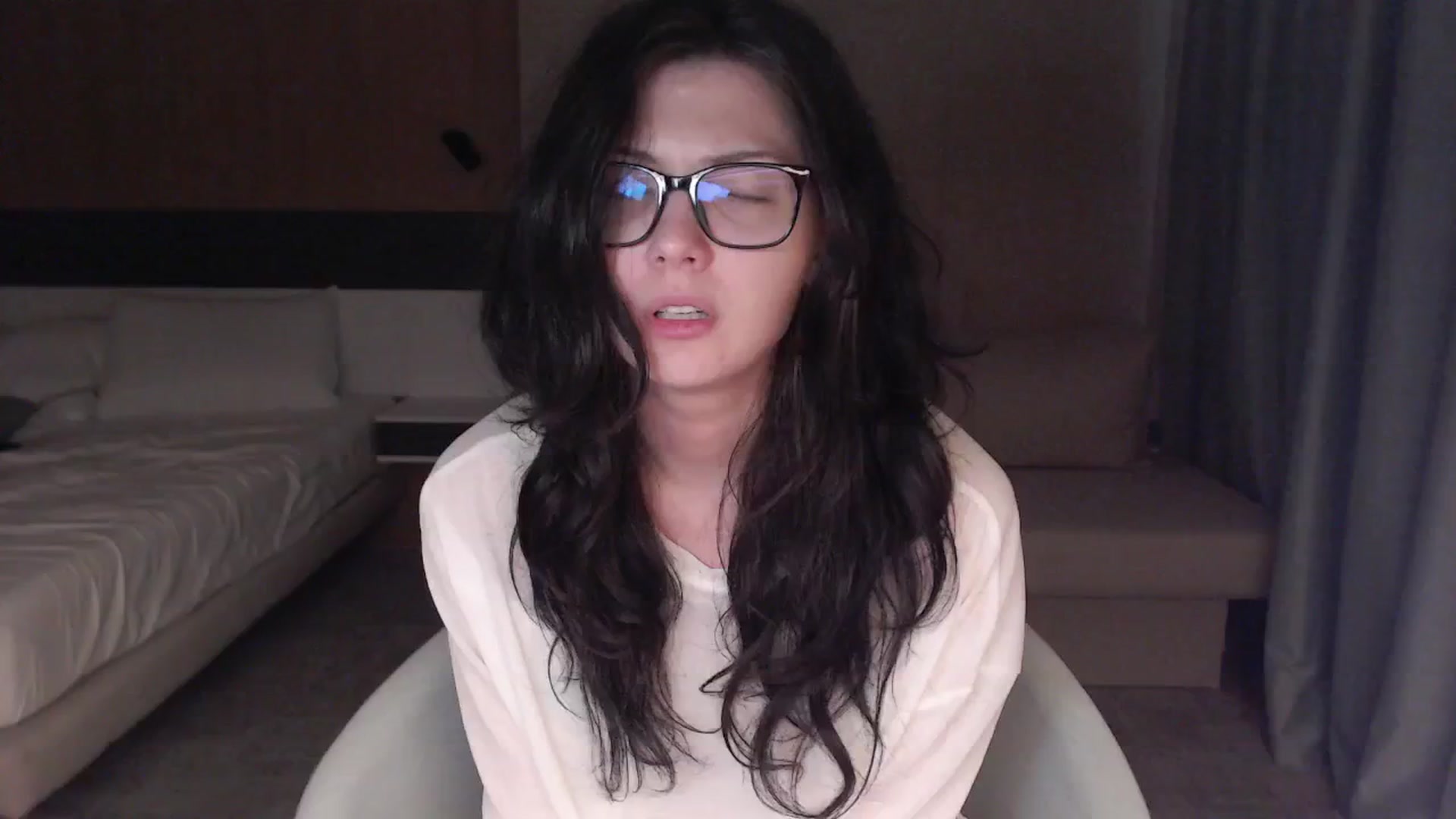 Gallery image thumbnail from RoomToAvoid's myfreecams stream on, 08/31/2024, 16:31 image 8 of 20