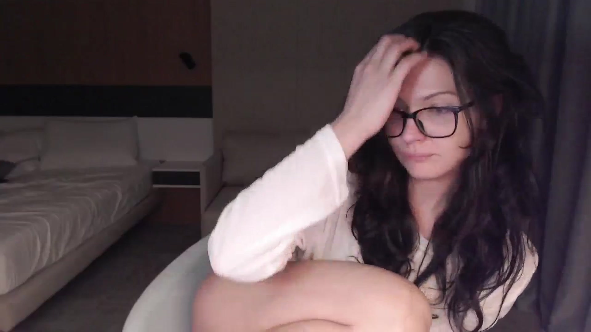 Gallery image thumbnail from RoomToAvoid's myfreecams stream on, 08/31/2024, 16:31 image 13 of 20