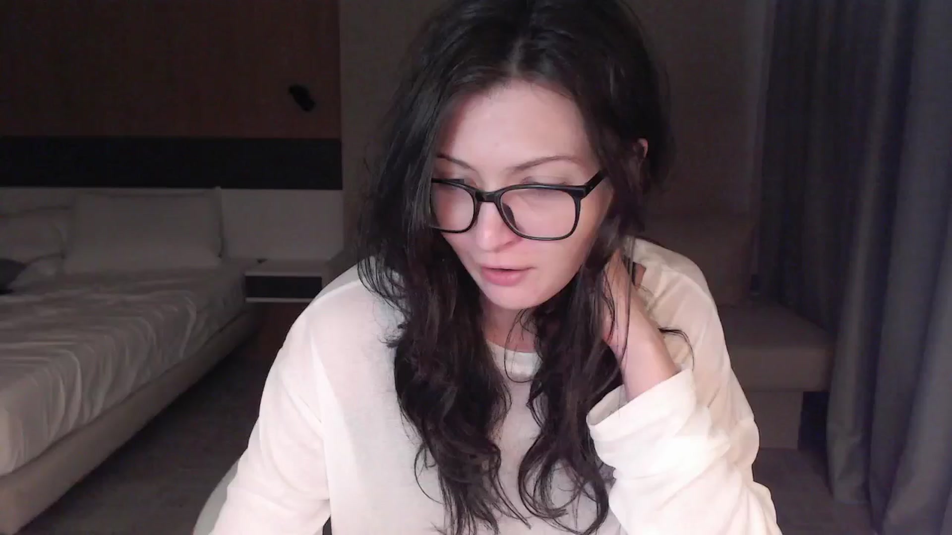 Gallery image thumbnail from RoomToAvoid's myfreecams stream on, 08/31/2024, 16:31 image 3 of 20