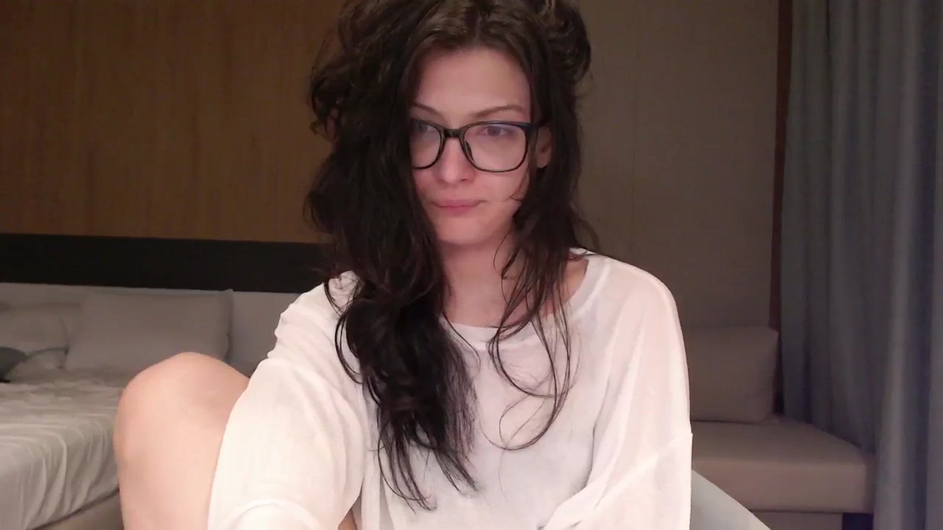 Gallery image thumbnail from RoomToAvoid's myfreecams stream on, 08/31/2024, 17:21 image 18 of 20