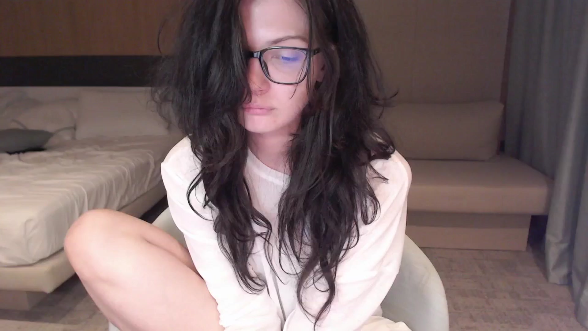 Gallery image thumbnail from RoomToAvoid's myfreecams stream on, 08/31/2024, 17:21 image 1 of 20