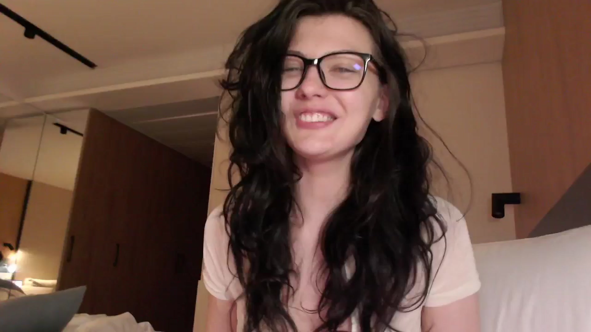 Gallery image thumbnail from RoomToAvoid's myfreecams stream on, 08/31/2024, 19:26 image 12 of 20