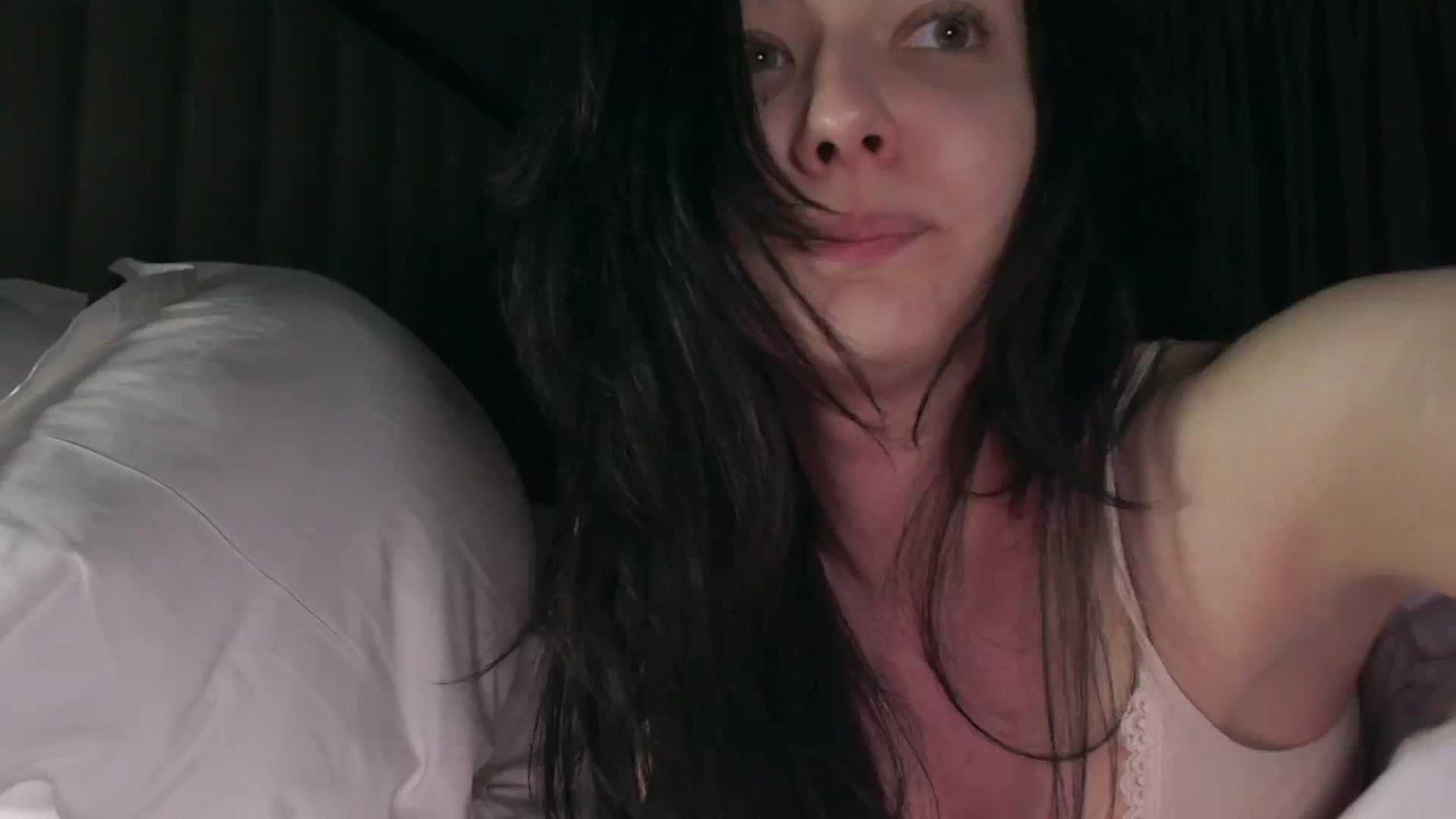 Gallery image thumbnail from RoomToAvoid's myfreecams stream on, 09/02/2024, 19:08 image 13 of 20
