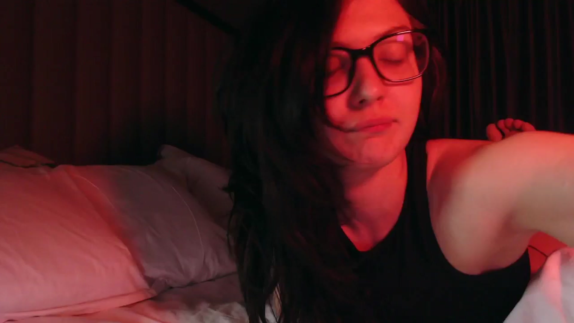 Gallery image thumbnail from RoomToAvoid's myfreecams stream on, 09/03/2024, 20:47 image 18 of 20