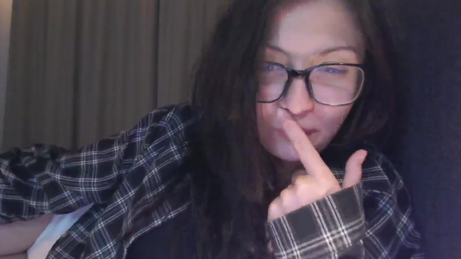 Gallery image thumbnail from RoomToAvoid's myfreecams stream on, 09/11/2024, 23:18 image 2 of 20