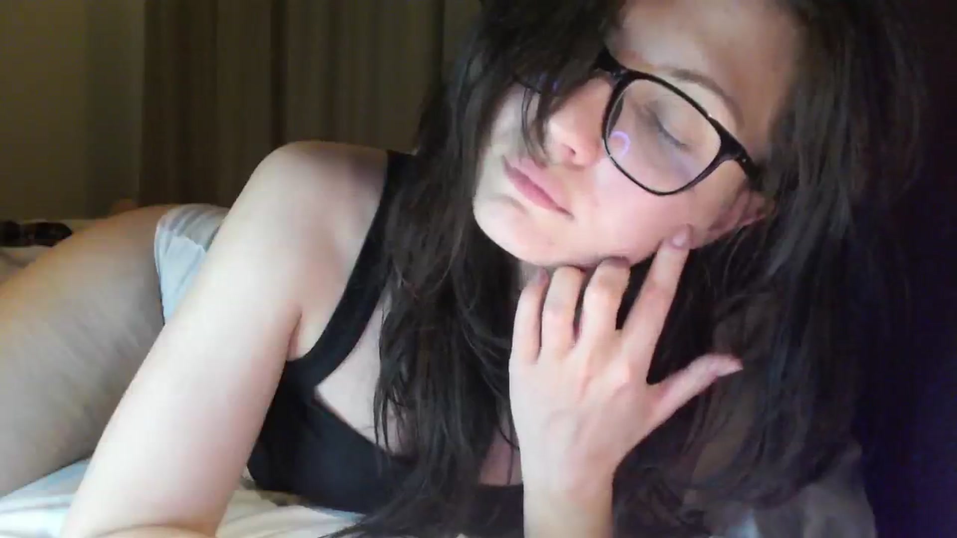 Gallery image thumbnail from RoomToAvoid's myfreecams stream on, 09/11/2024, 23:18 image 9 of 20