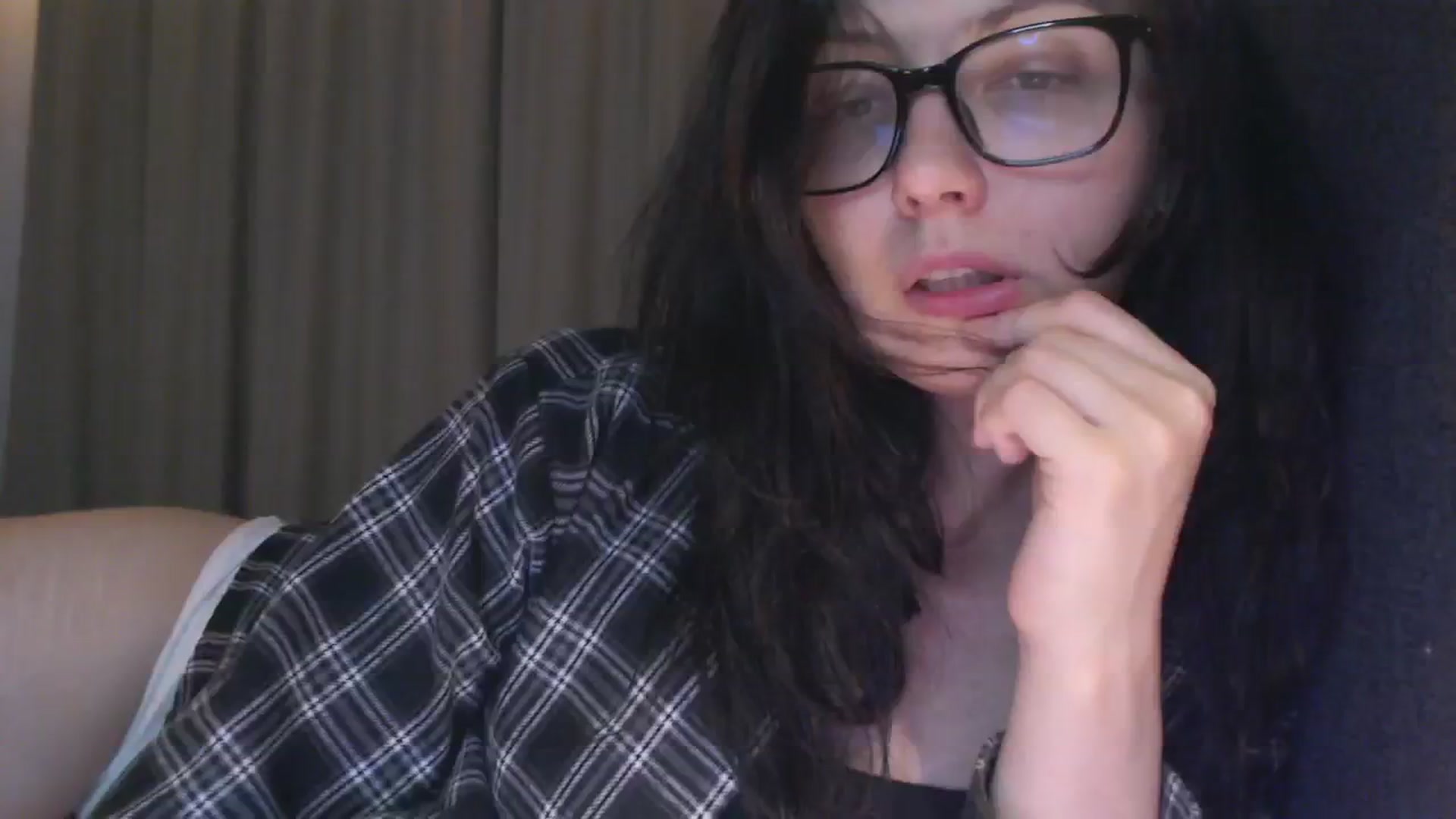 Gallery image thumbnail from RoomToAvoid's myfreecams stream on, 09/11/2024, 23:18 image 1 of 20