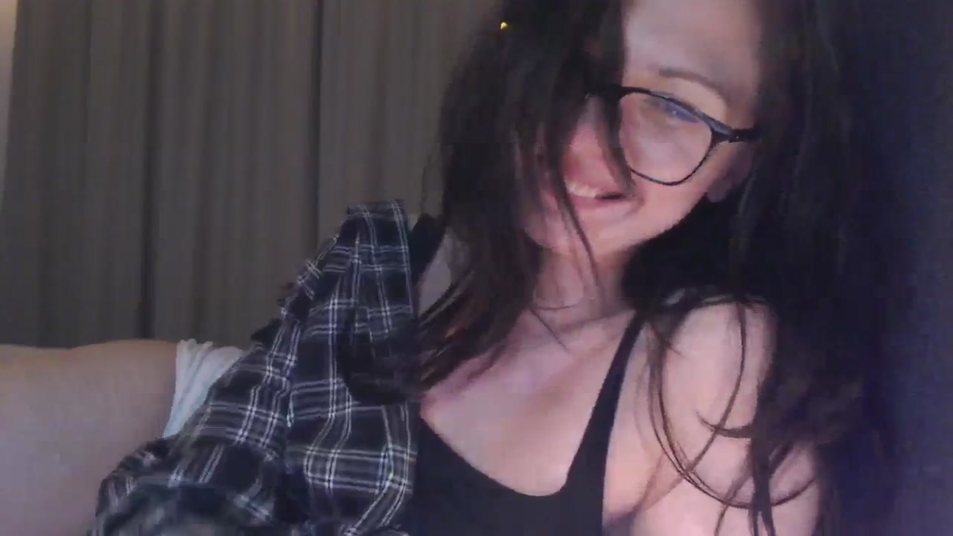 Gallery image thumbnail from RoomToAvoid's myfreecams stream on, 09/11/2024, 23:18 image 3 of 20