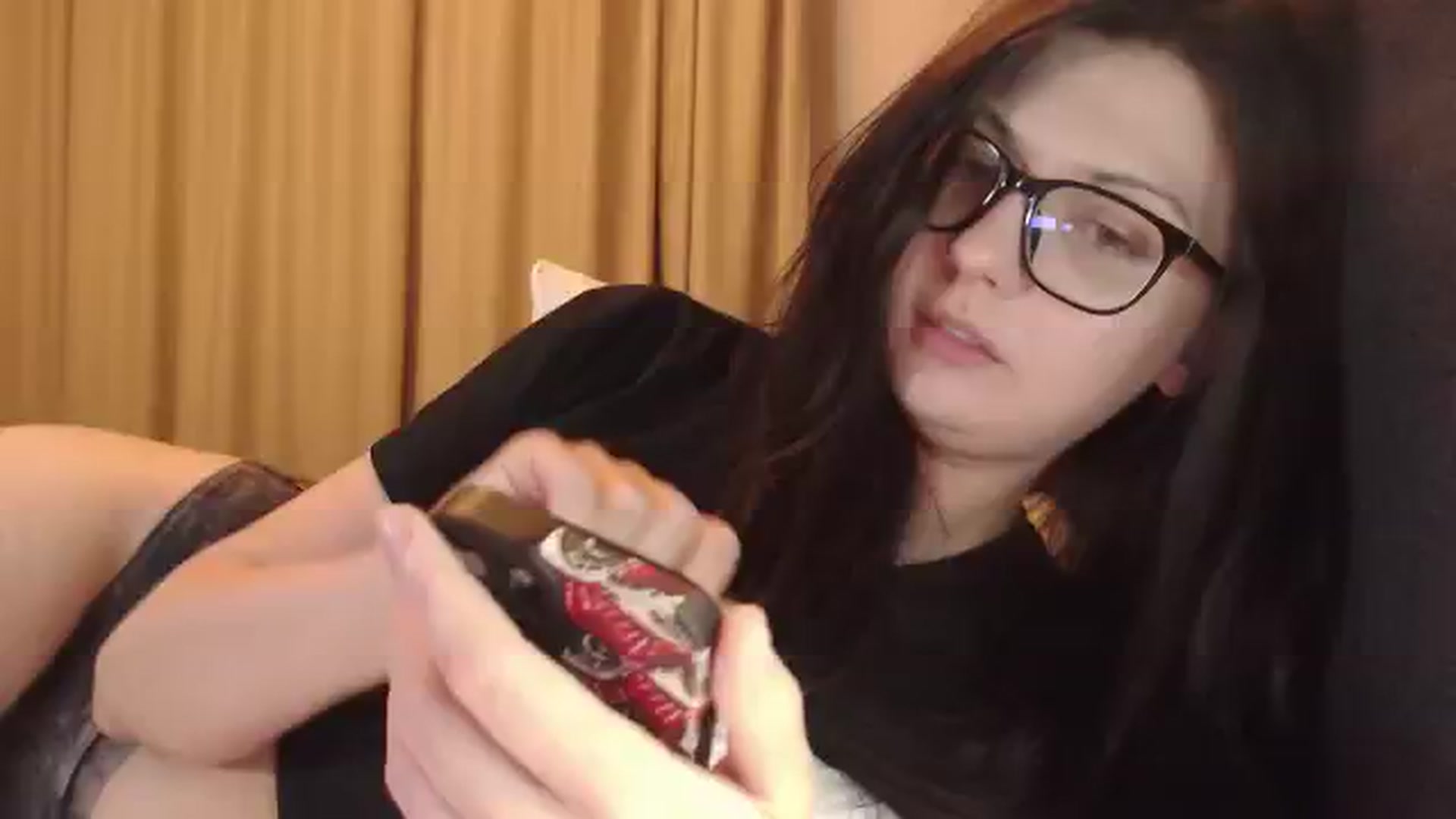 Gallery image thumbnail from RoomToAvoid's myfreecams stream on, 09/15/2024, 18:41 image 6 of 20