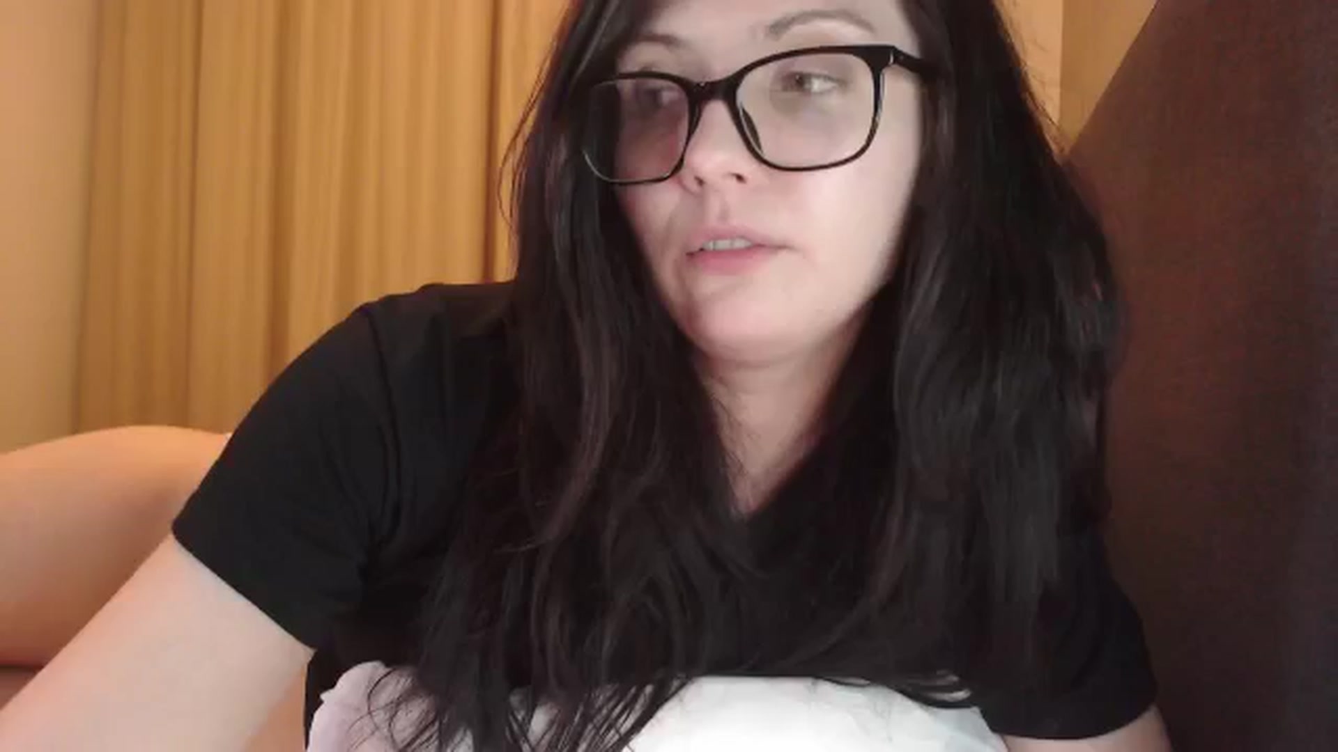 Gallery image thumbnail from RoomToAvoid's myfreecams stream on, 09/15/2024, 18:41 image 4 of 20