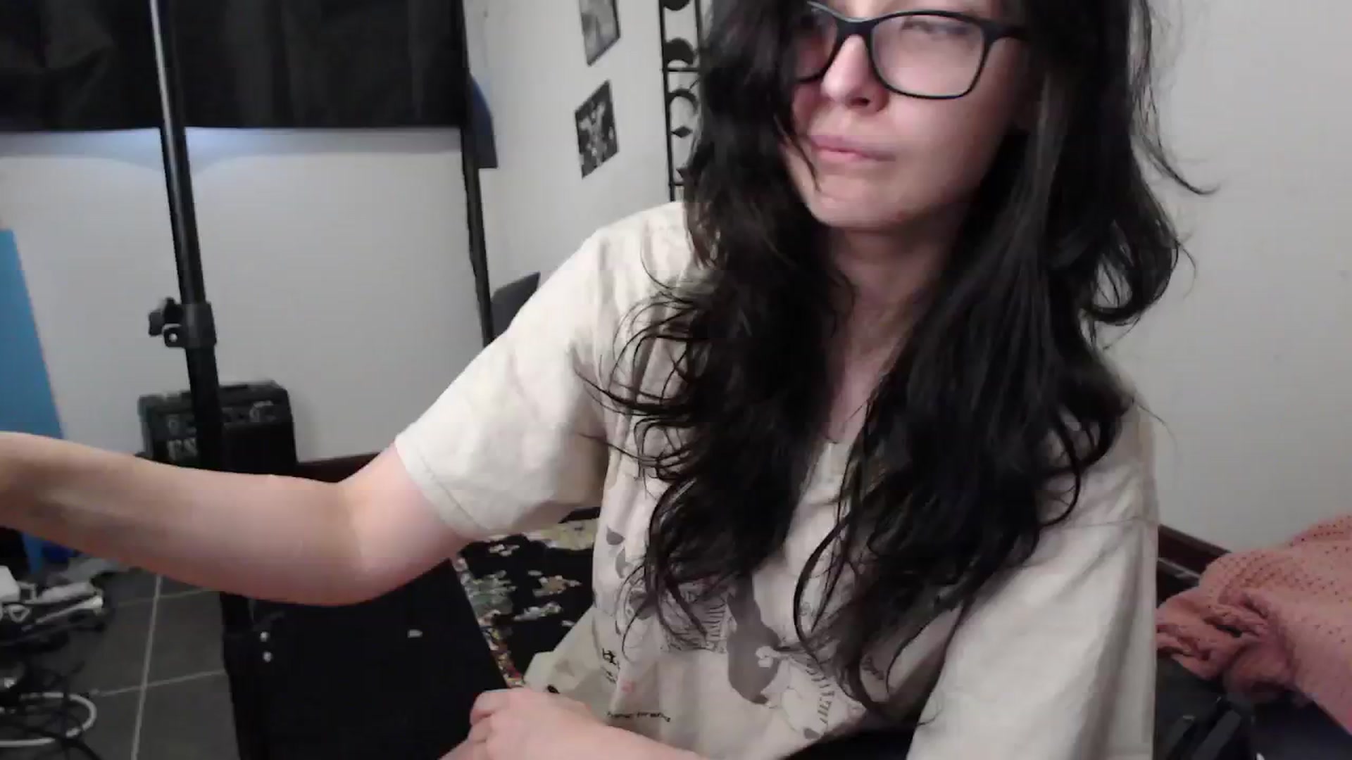 Gallery image thumbnail from RoomToAvoid's myfreecams stream on, 09/29/2024, 08:42 image 8 of 20