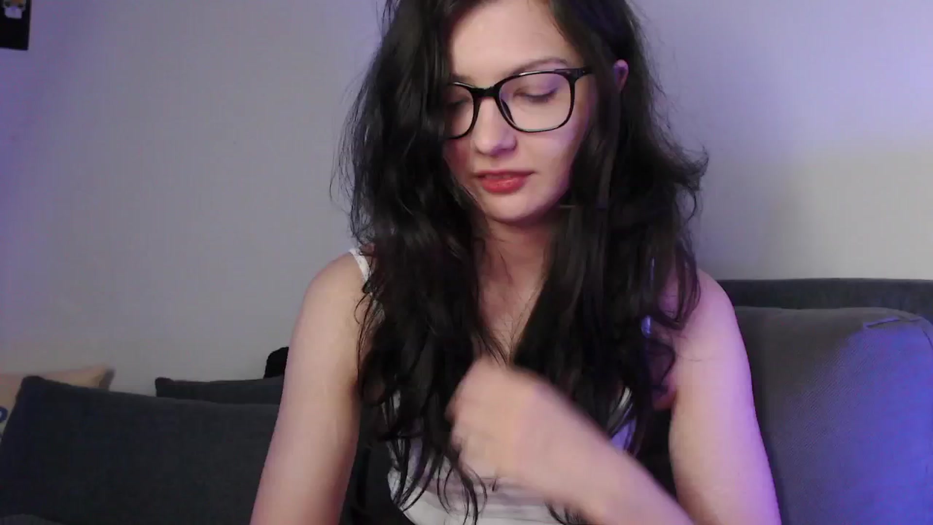 Gallery image thumbnail from RoomToAvoid's myfreecams stream on, 09/30/2024, 07:20 image 3 of 20