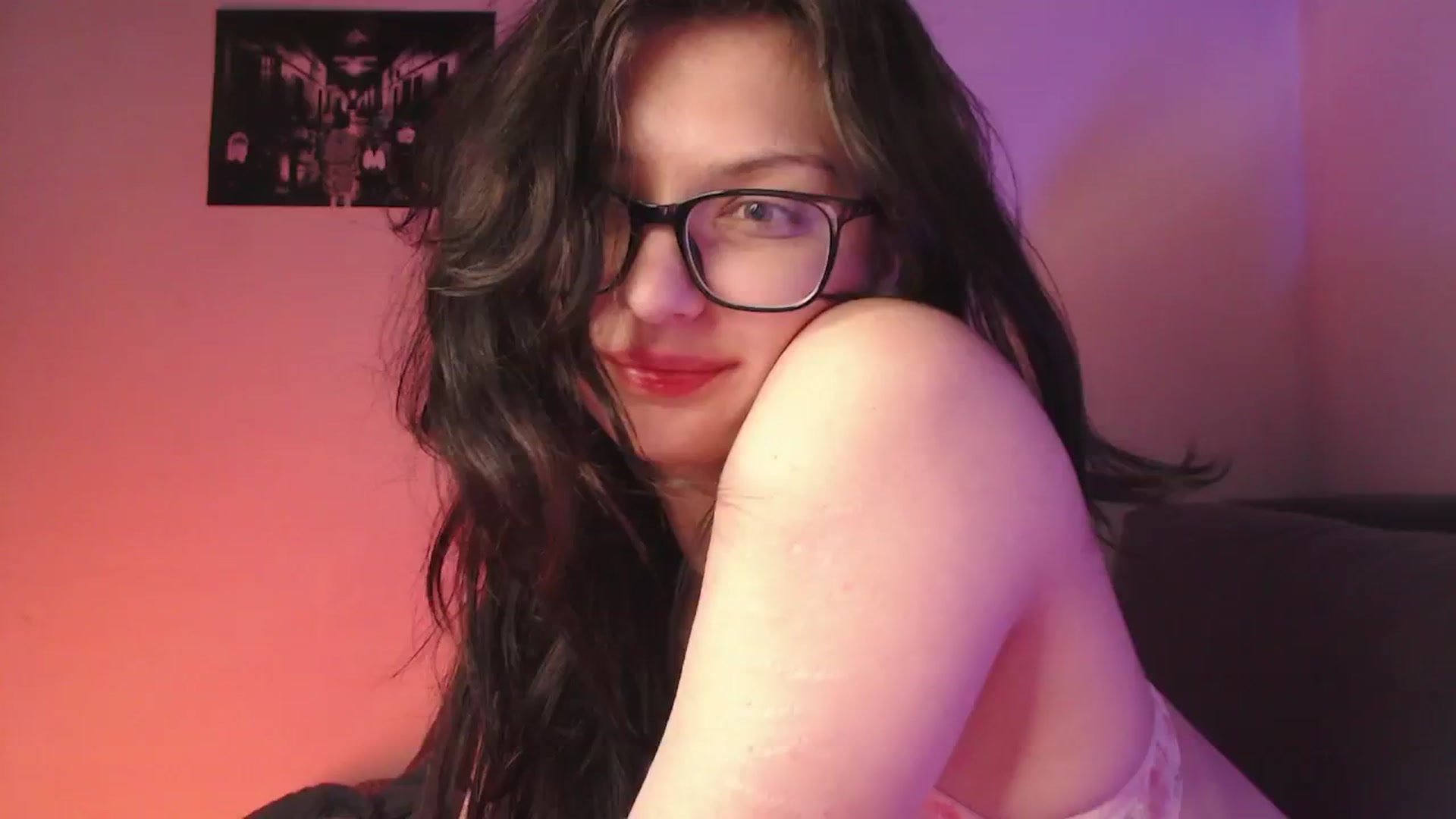 Gallery image thumbnail from RoomToAvoid's myfreecams stream on, 09/30/2024, 07:20 image 15 of 20