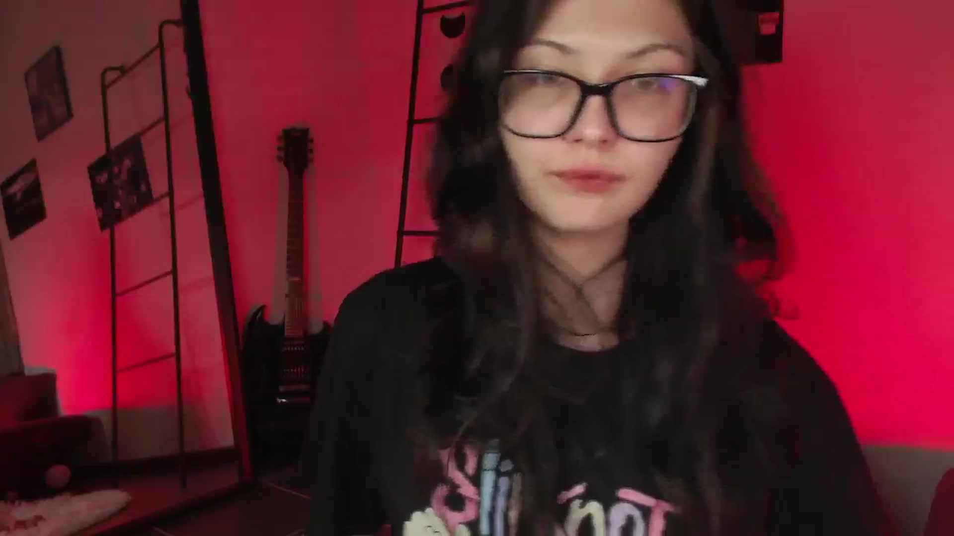 Gallery image thumbnail from RoomToAvoid's myfreecams stream on, 10/02/2024, 05:27 image 18 of 20