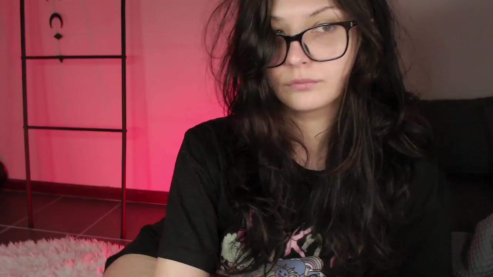 Gallery image thumbnail from RoomToAvoid's myfreecams stream on, 10/02/2024, 05:27 image 16 of 20