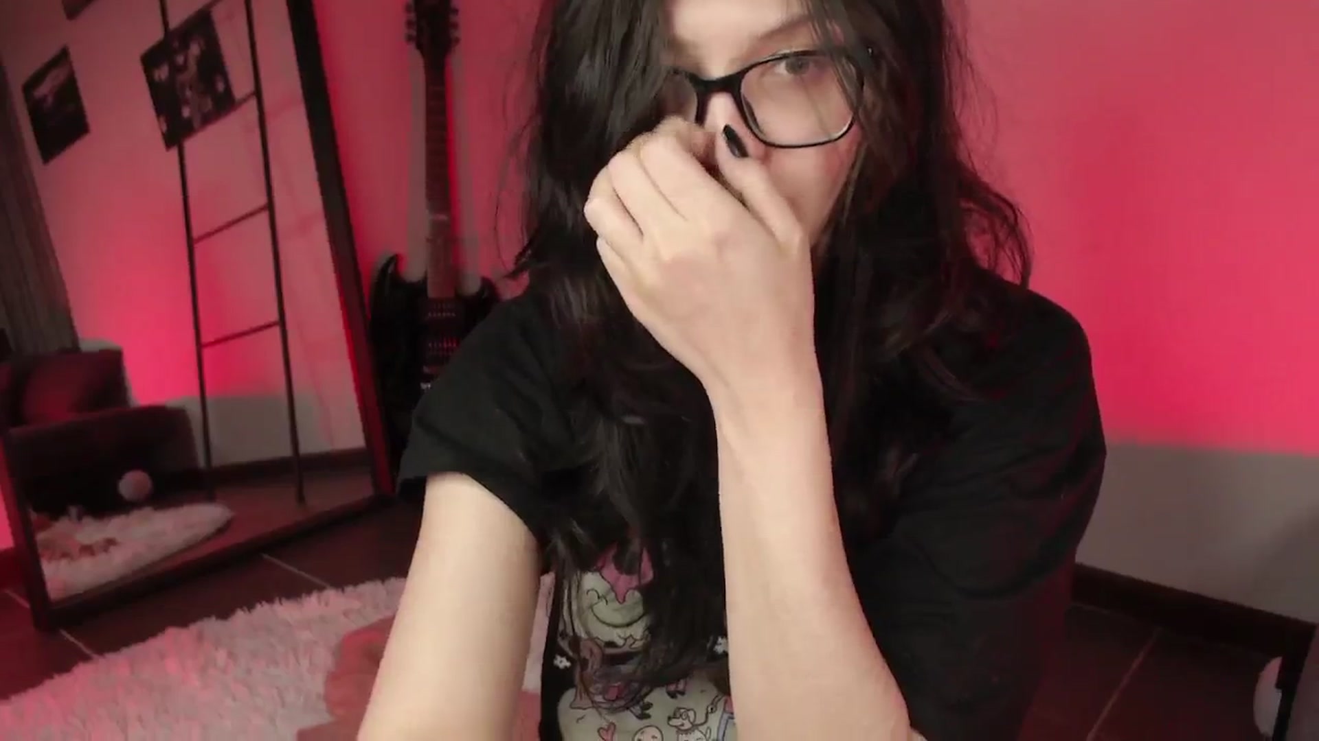 Gallery image thumbnail from RoomToAvoid's myfreecams stream on, 10/02/2024, 05:27 image 17 of 20