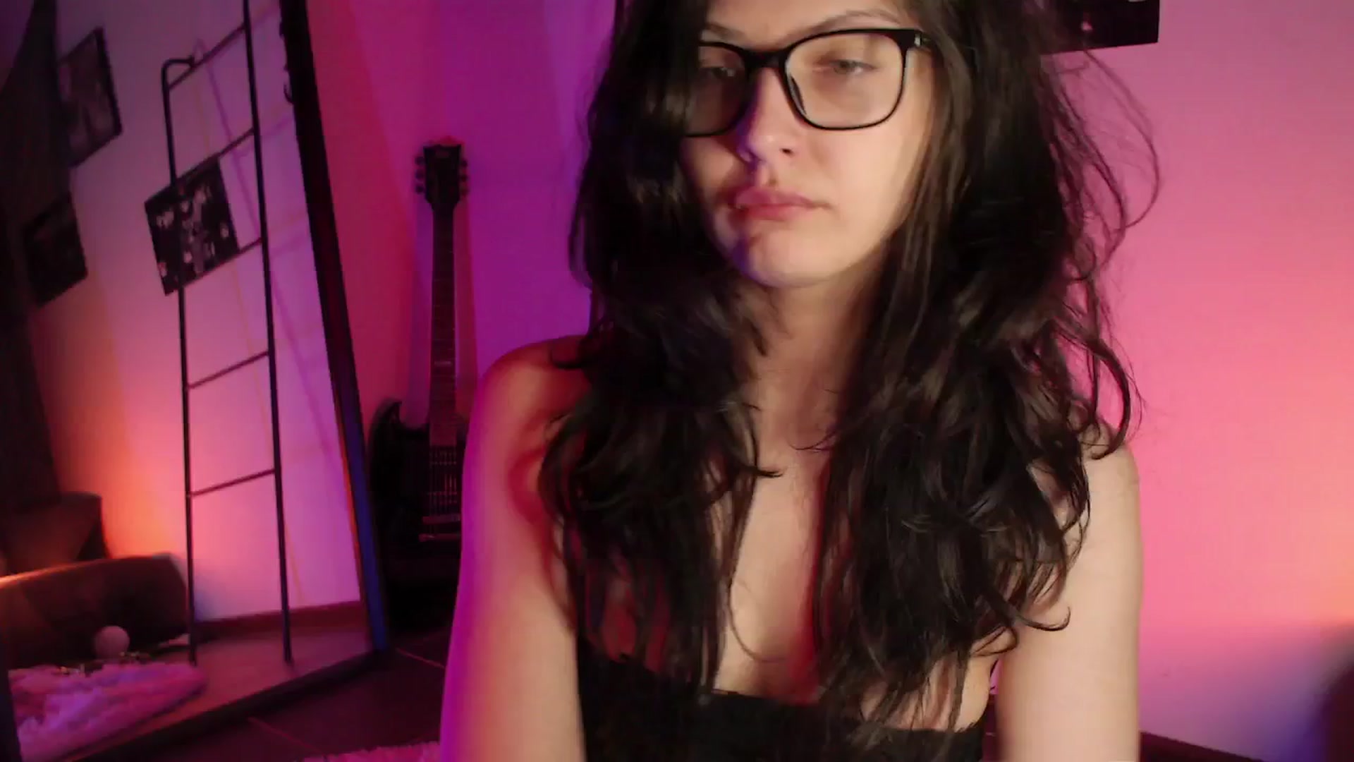 Gallery image thumbnail from RoomToAvoid's myfreecams stream on, 10/02/2024, 06:35 image 17 of 20