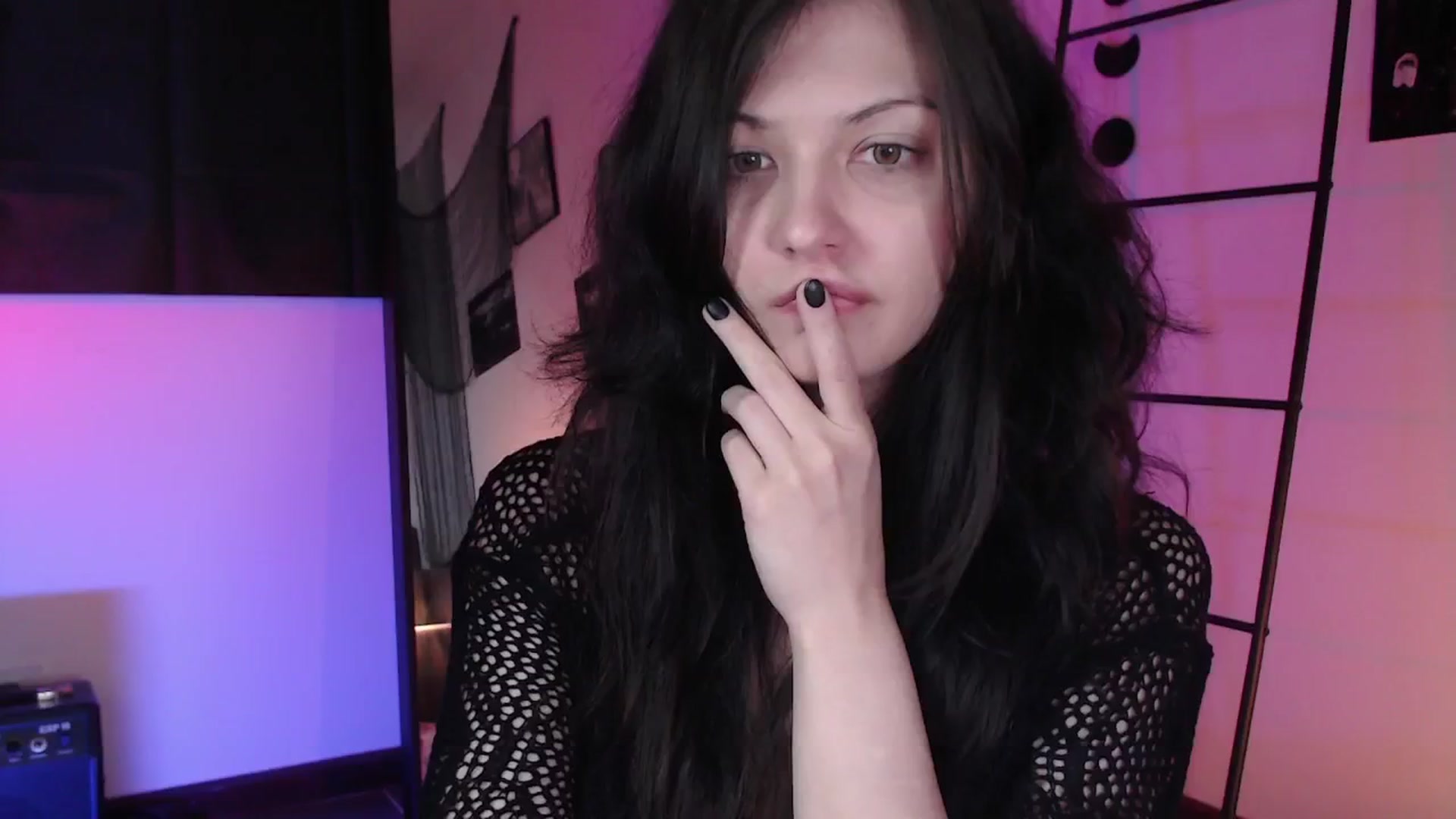 Gallery image thumbnail from RoomToAvoid's myfreecams stream on, 10/03/2024, 07:02 image 6 of 20