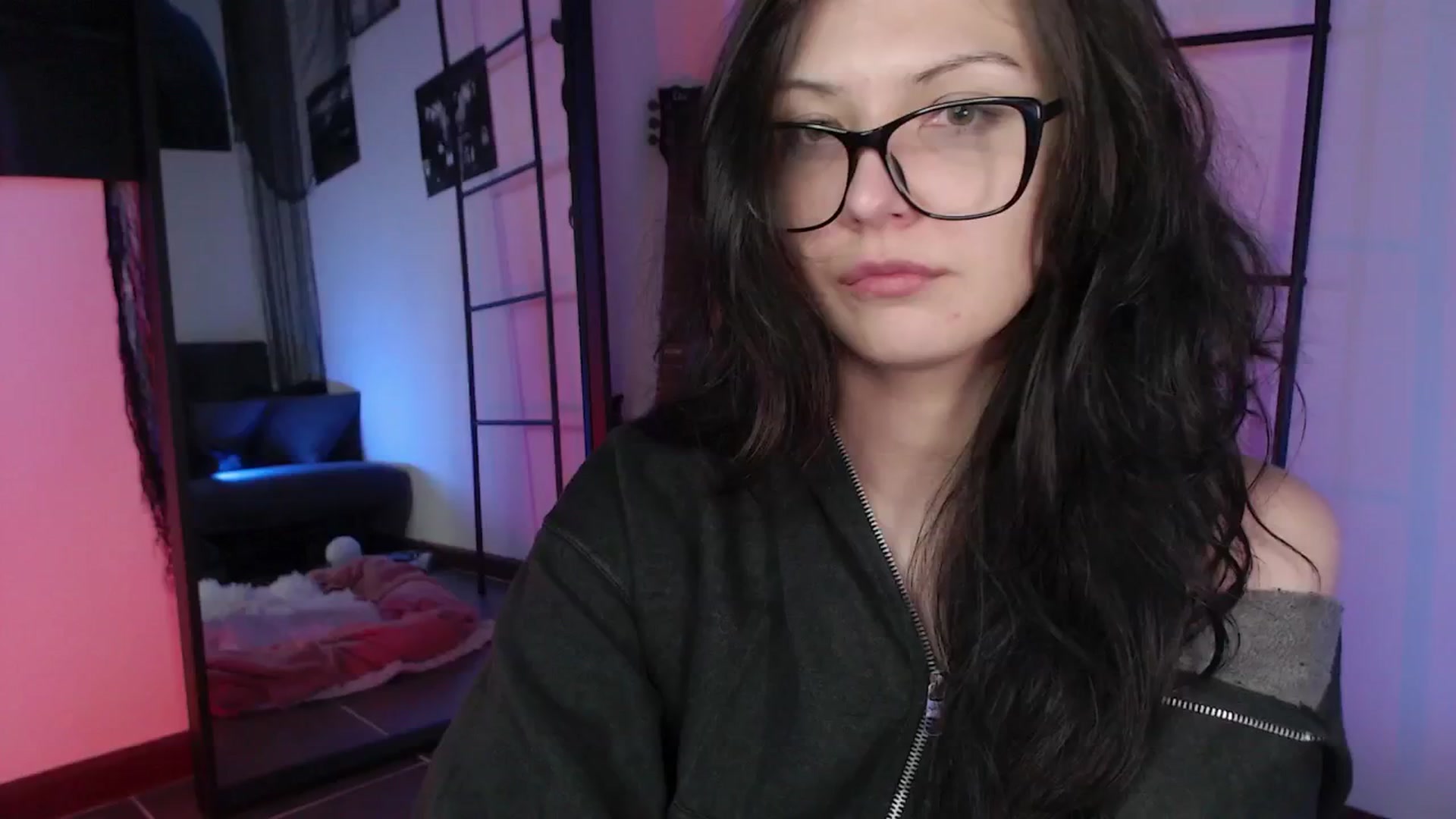 Gallery image thumbnail from RoomToAvoid's myfreecams stream on, 10/04/2024, 07:02 image 8 of 20