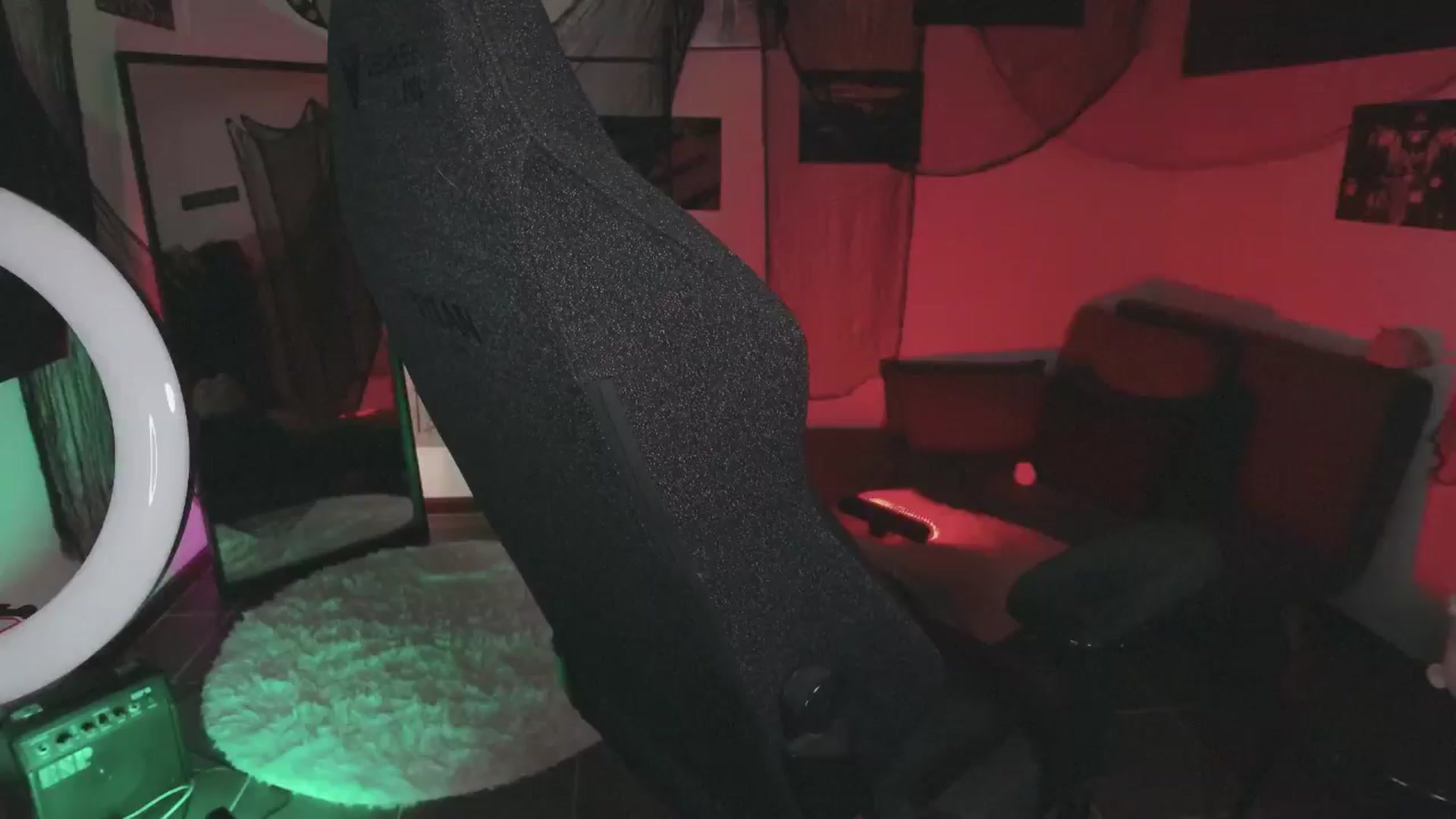 Gallery image thumbnail from RoomToAvoid's myfreecams stream on, 10/14/2024, 07:55 image 3 of 20