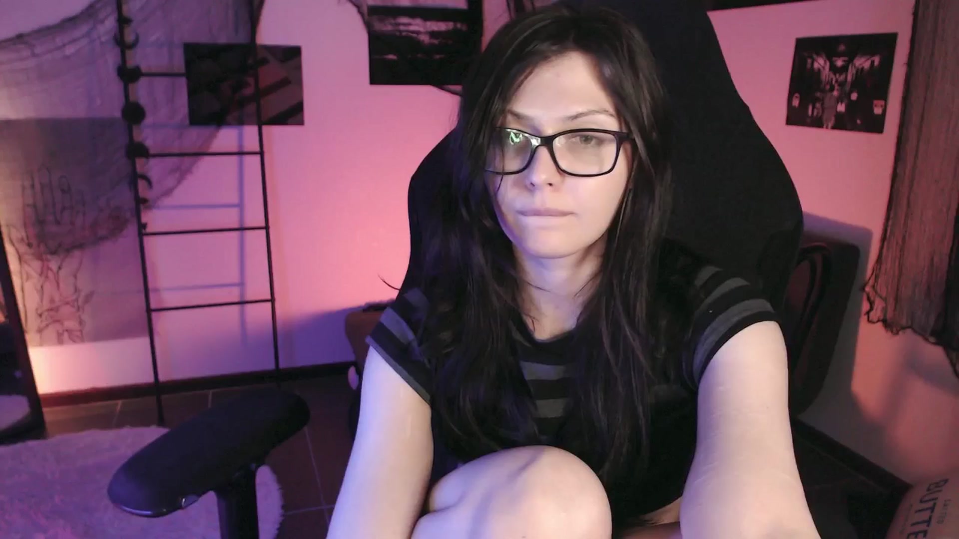 Gallery image thumbnail from RoomToAvoid's myfreecams stream on, 10/15/2024, 05:27 image 19 of 20