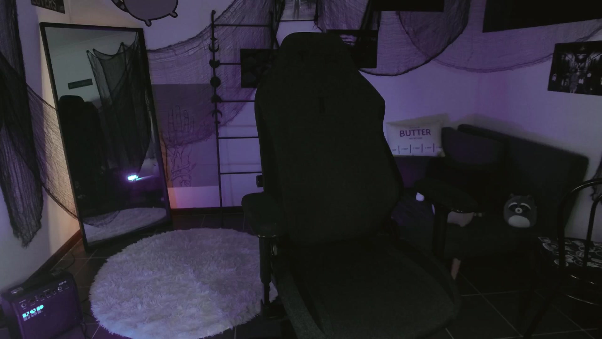 Gallery image thumbnail from RoomToAvoid's myfreecams stream on, 10/16/2024, 04:27 image 19 of 20