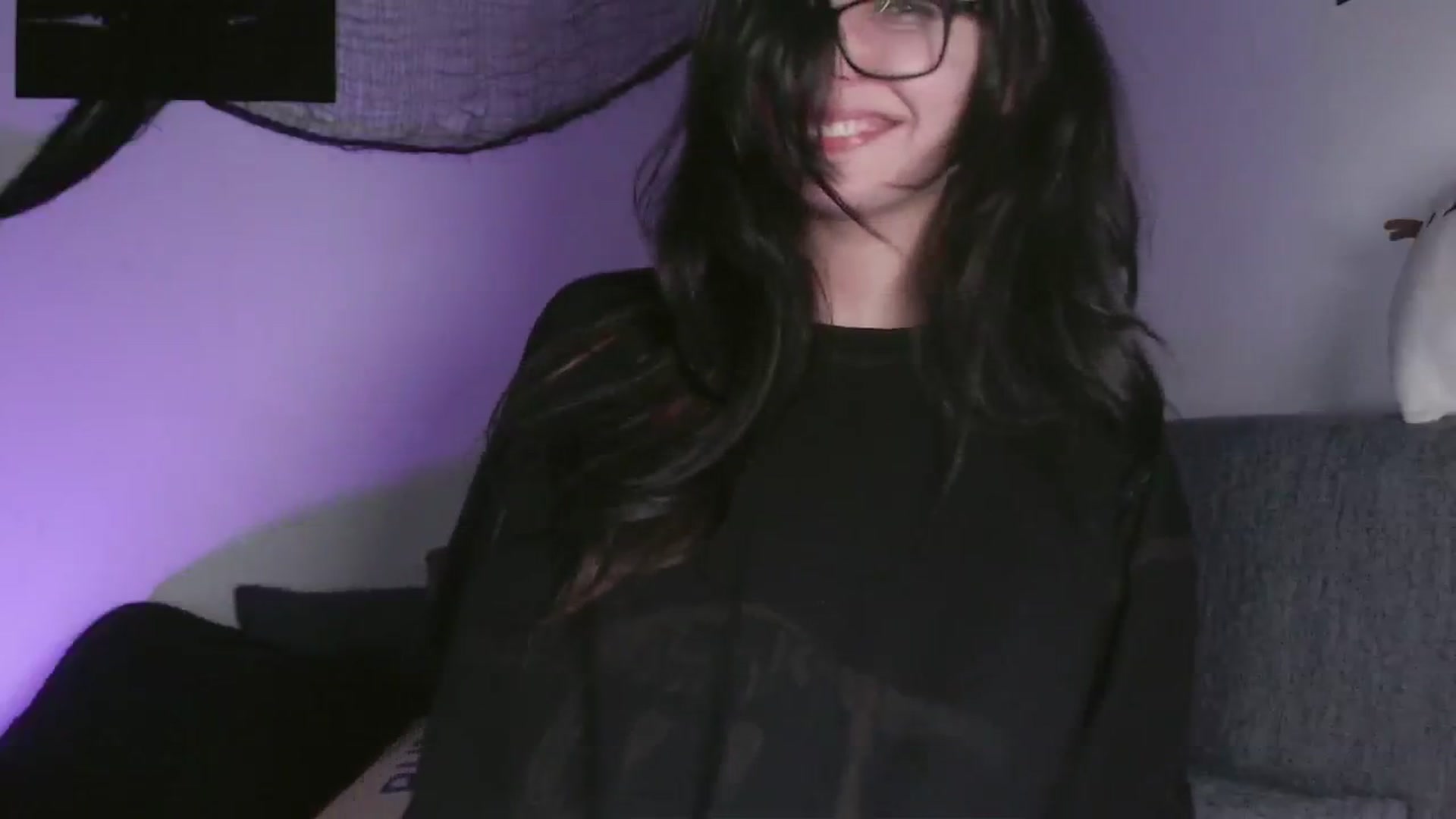 Gallery image thumbnail from RoomToAvoid's myfreecams stream on, 10/18/2024, 05:52 image 19 of 20