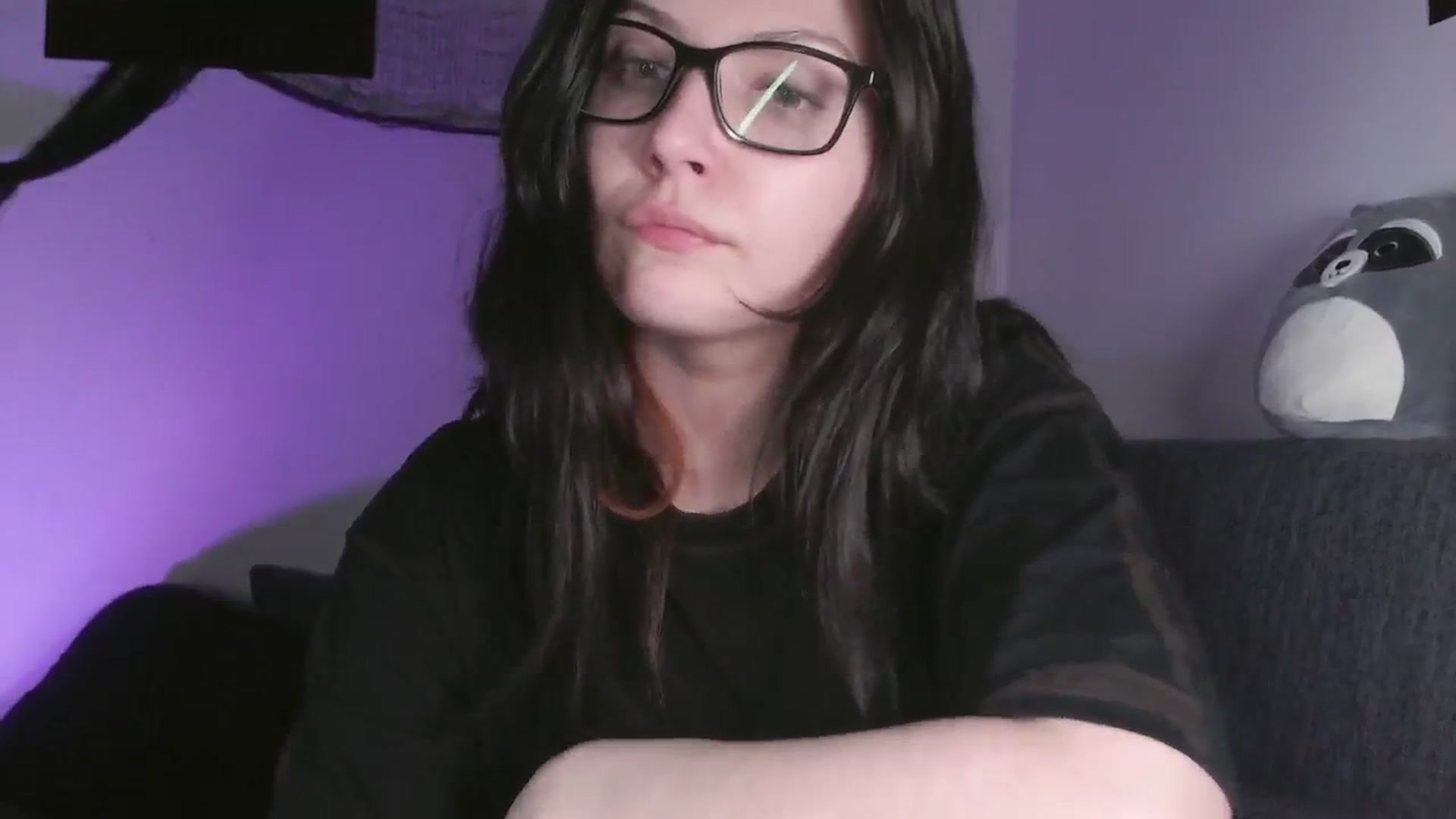 Gallery image thumbnail from RoomToAvoid's myfreecams stream on, 10/18/2024, 05:52 image 20 of 20