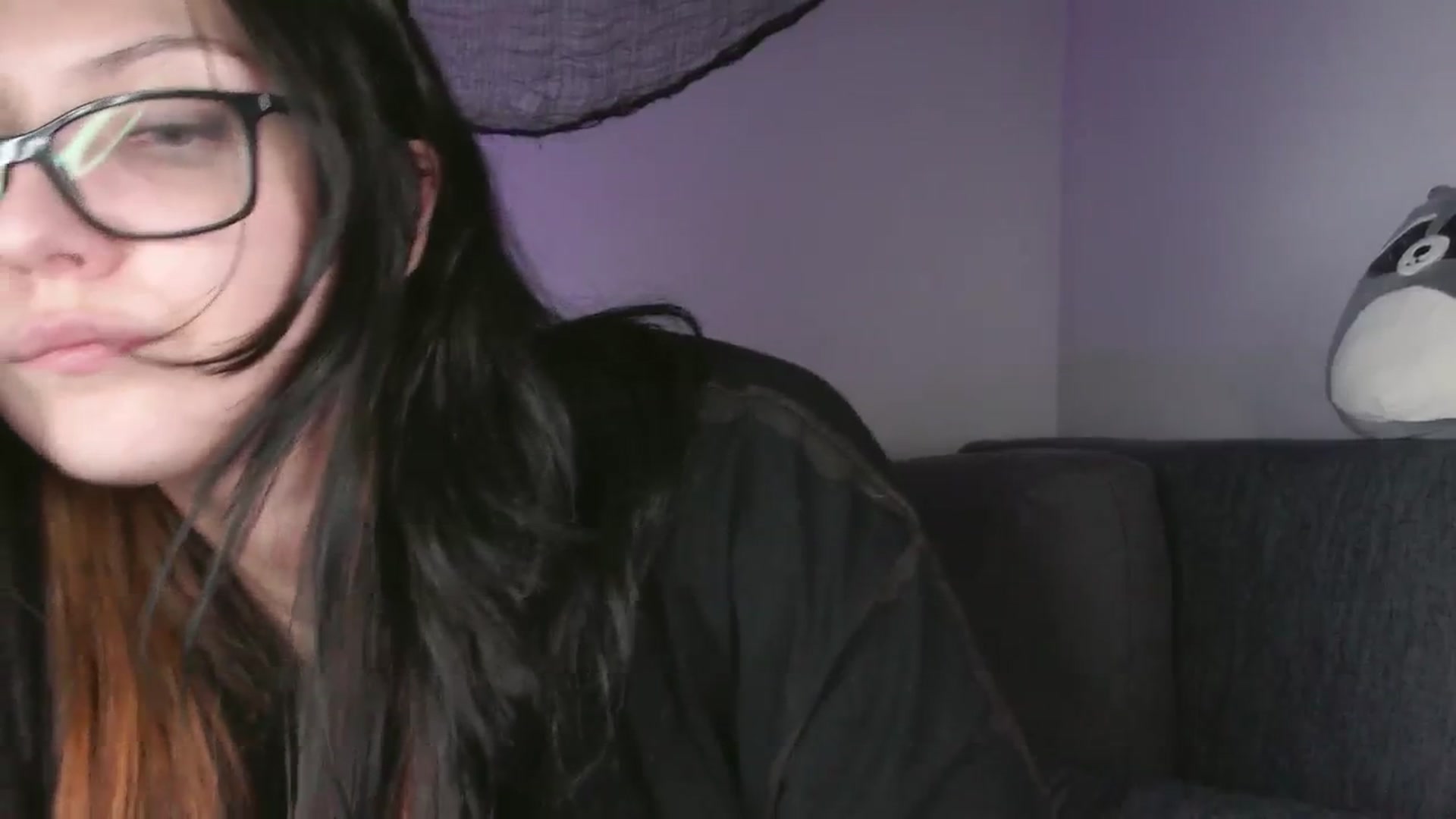 Gallery image thumbnail from RoomToAvoid's myfreecams stream on, 10/18/2024, 06:50 image 18 of 20