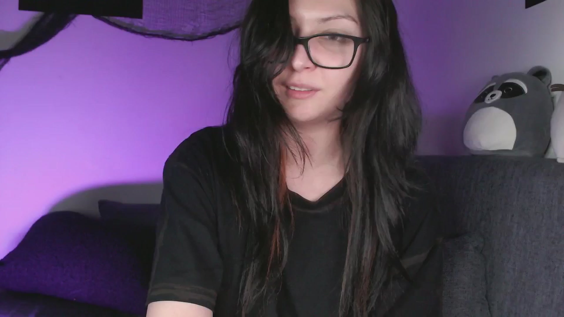 Gallery image thumbnail from RoomToAvoid's myfreecams stream on, 10/18/2024, 07:57 image 11 of 20