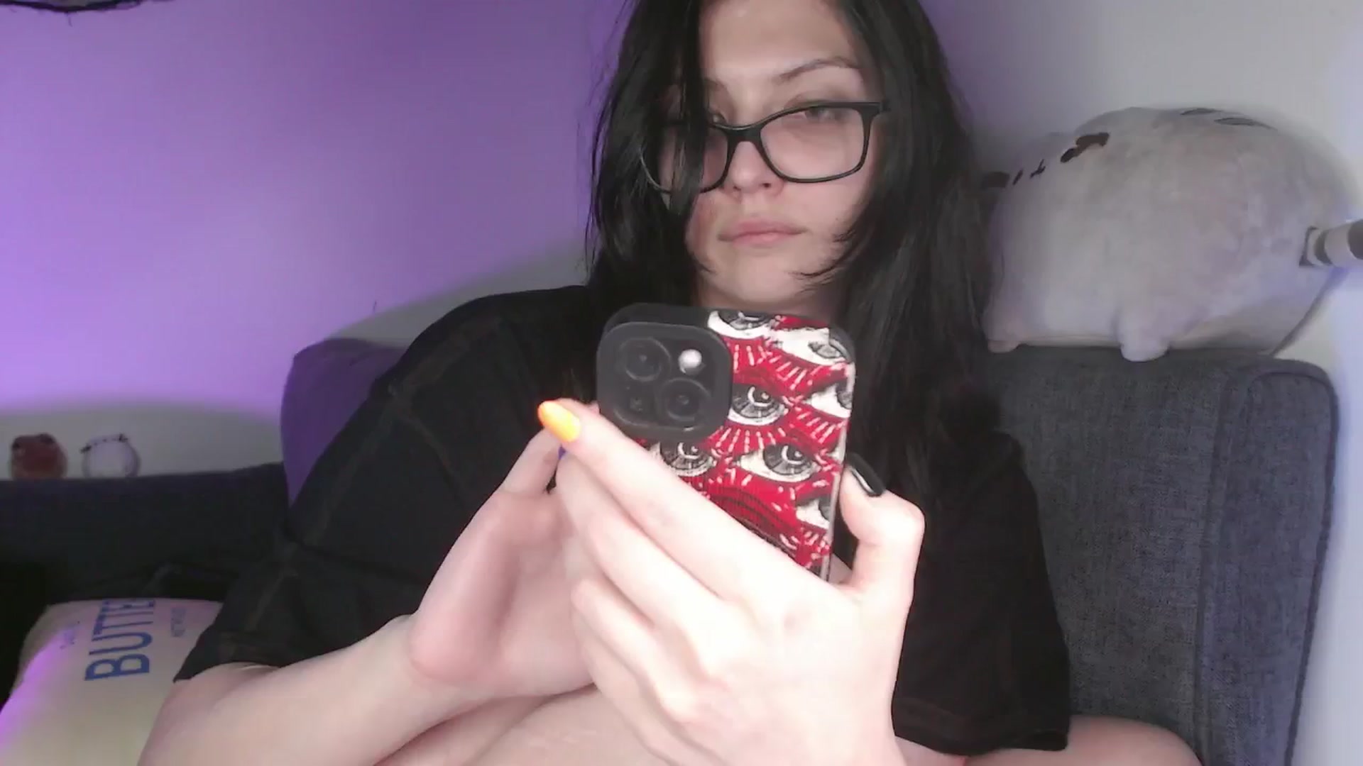 Gallery image thumbnail from RoomToAvoid's myfreecams stream on, 10/18/2024, 07:57 image 5 of 20