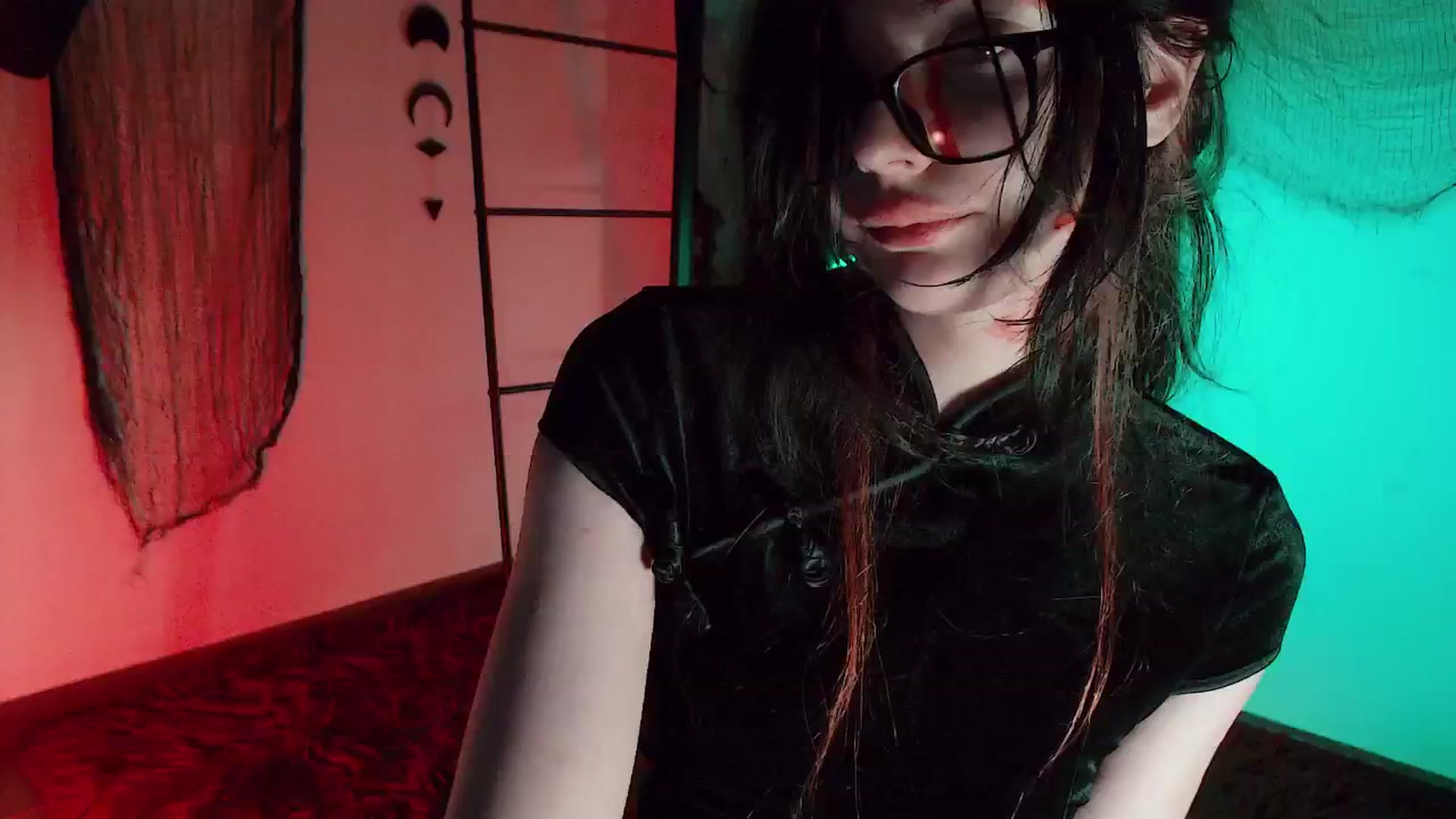 Gallery image thumbnail from RoomToAvoid's myfreecams stream on, 10/21/2024, 04:35 image 13 of 20
