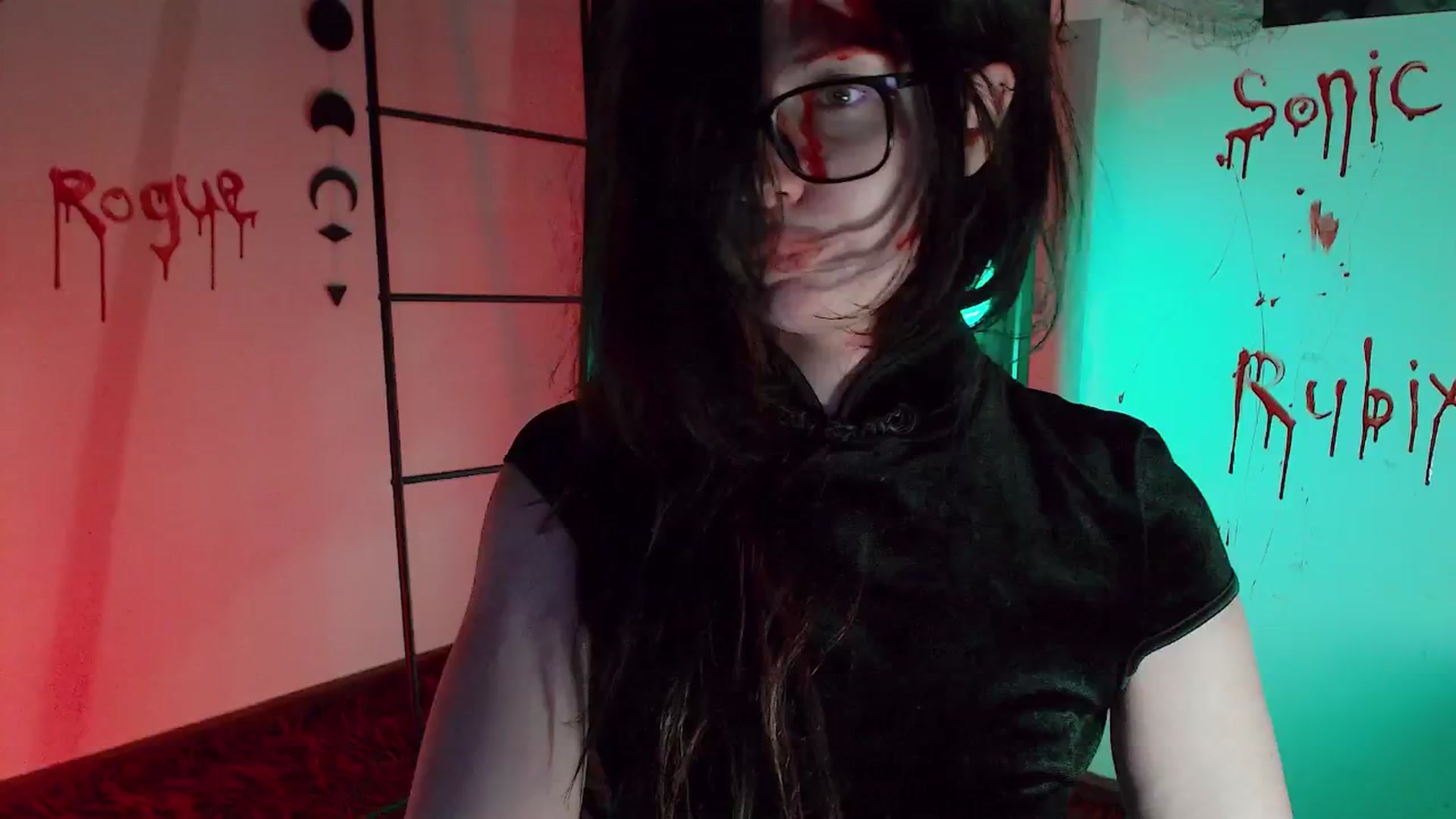 Gallery image thumbnail from RoomToAvoid's myfreecams stream on, 10/21/2024, 05:16 image 15 of 20