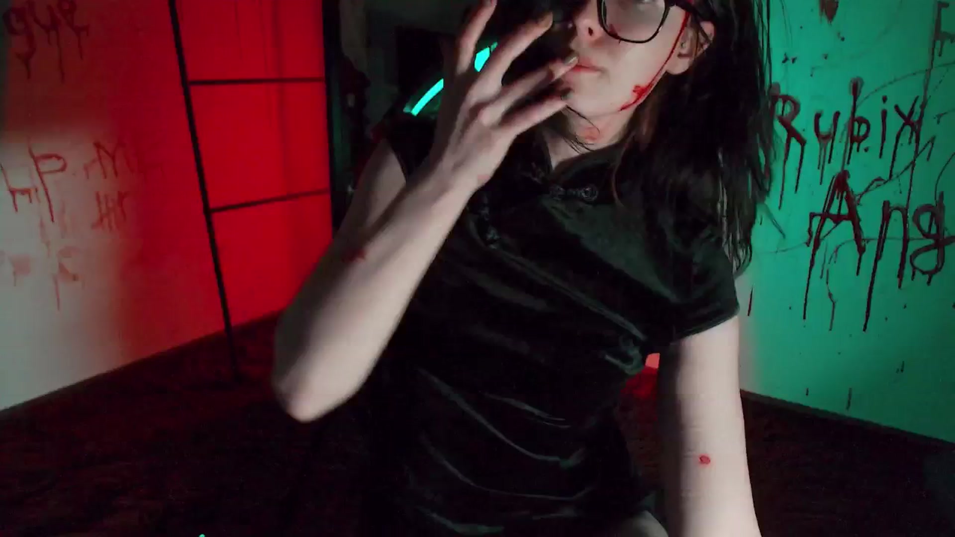 Gallery image thumbnail from RoomToAvoid's myfreecams stream on, 10/21/2024, 05:47 image 1 of 20