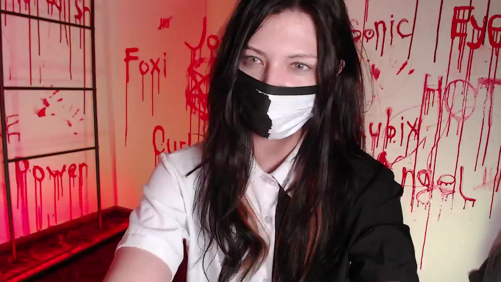 Gallery image thumbnail from RoomToAvoid's myfreecams stream on, 10/22/2024, 06:23 image 5 of 20