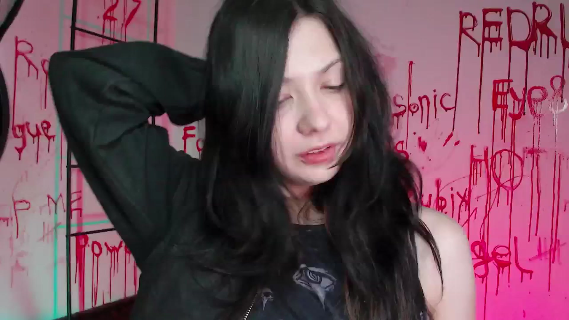 Gallery image thumbnail from RoomToAvoid's myfreecams stream on, 10/25/2024, 24:03 image 1 of 20