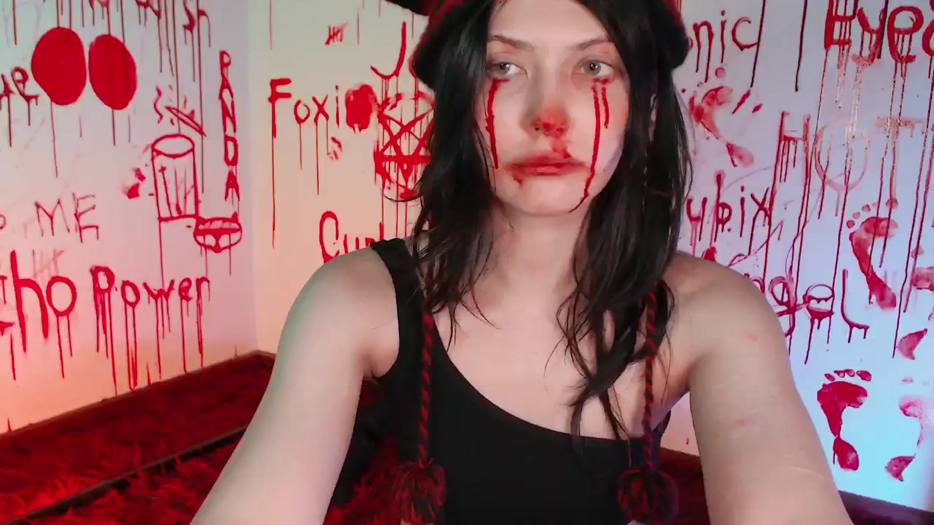 Gallery image thumbnail from RoomToAvoid's myfreecams stream on, 10/25/2024, 06:21 image 18 of 20