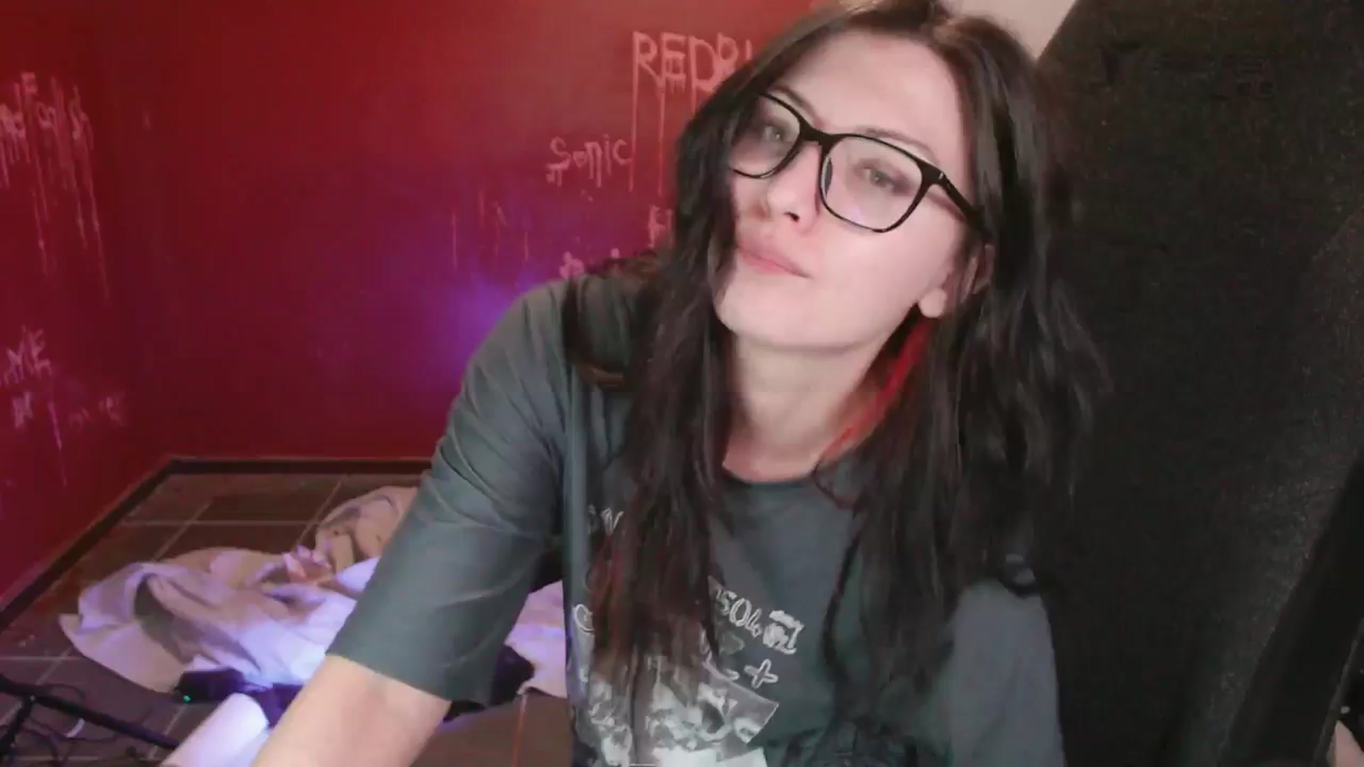 Gallery image thumbnail from RoomToAvoid's myfreecams stream on, 11/03/2024, 04:53 image 19 of 20