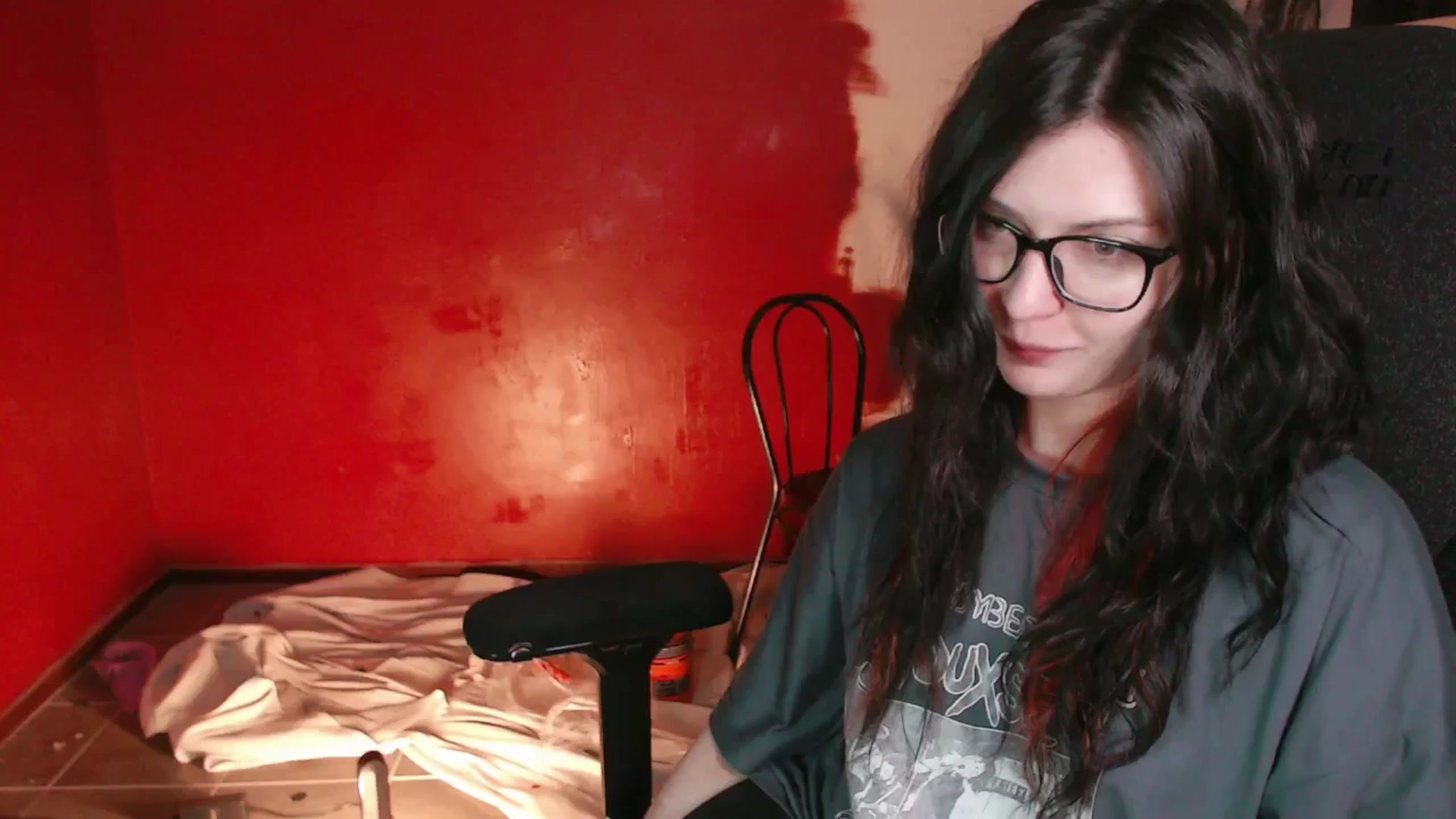 Gallery image thumbnail from RoomToAvoid's myfreecams stream on, 11/03/2024, 04:53 image 11 of 20