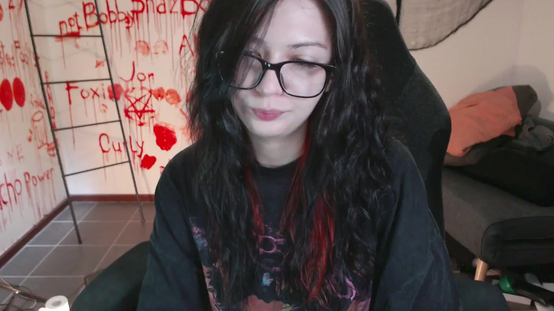 Gallery image thumbnail from RoomToAvoid's myfreecams stream on, 11/03/2024, 04:53 image 1 of 20