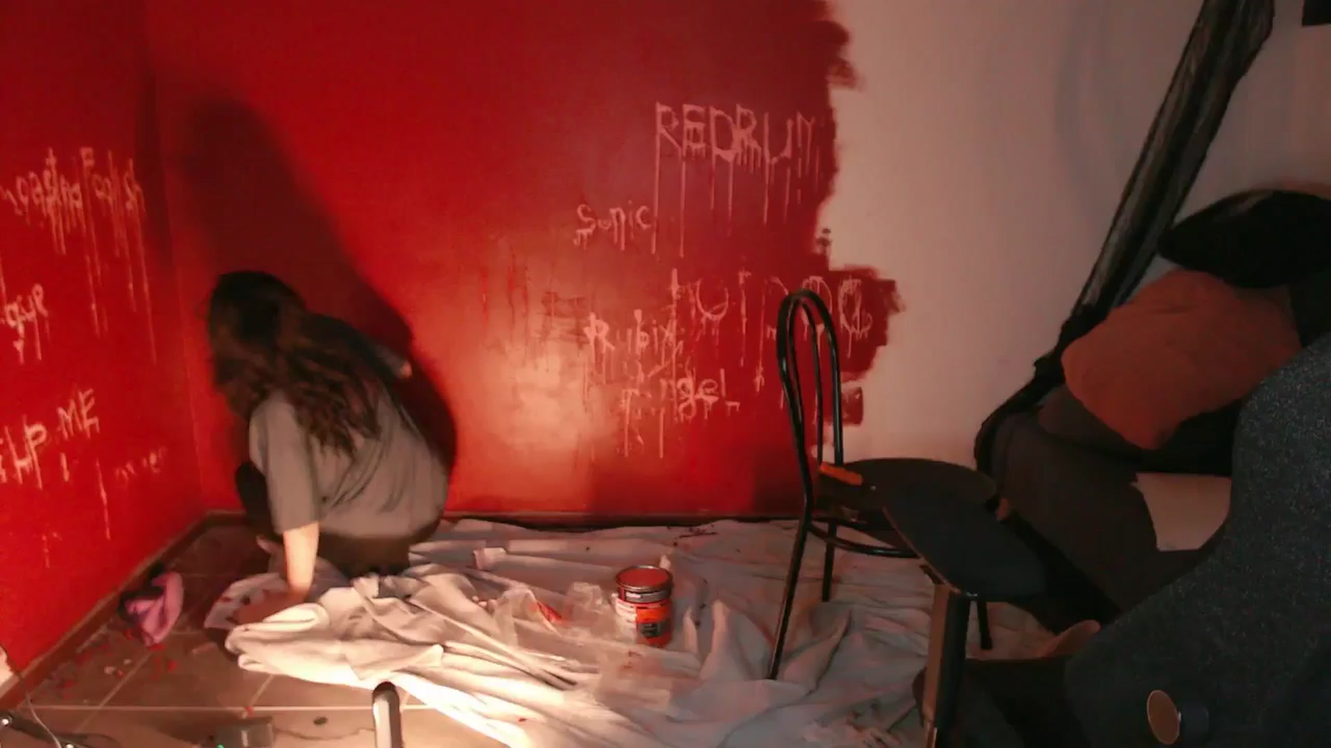 Gallery image thumbnail from RoomToAvoid's myfreecams stream on, 11/03/2024, 04:53 image 14 of 20