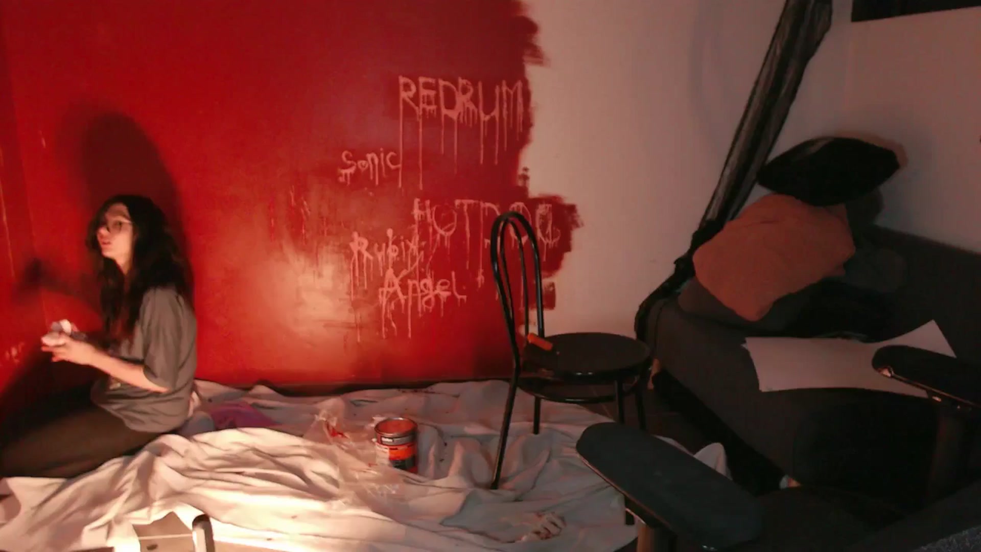Gallery image thumbnail from RoomToAvoid's myfreecams stream on, 11/03/2024, 04:53 image 15 of 20