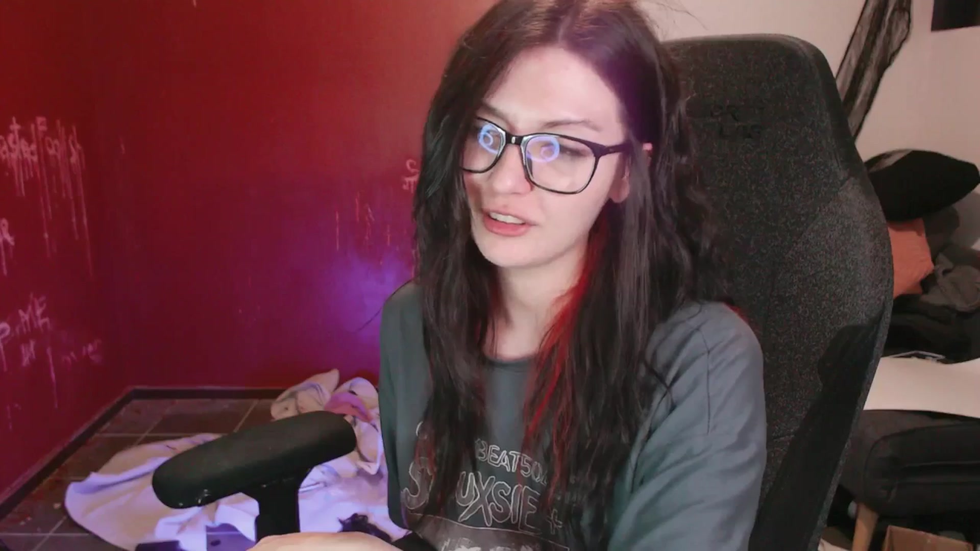 Gallery image thumbnail from RoomToAvoid's myfreecams stream on, 11/03/2024, 06:47 image 12 of 20