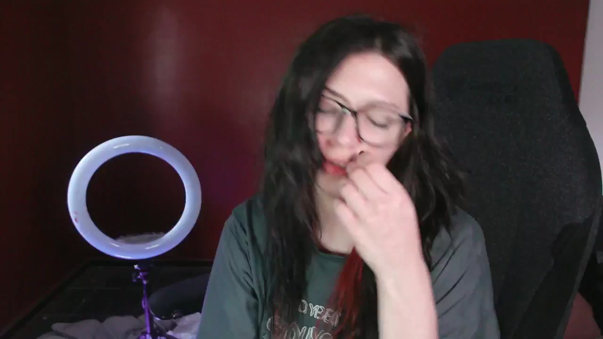Gallery image thumbnail from RoomToAvoid's myfreecams stream on, 11/03/2024, 07:58 image 18 of 20