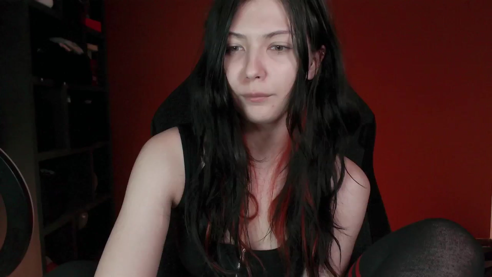 Gallery image thumbnail from RoomToAvoid's myfreecams stream on, 11/05/2024, 01:20 image 10 of 20