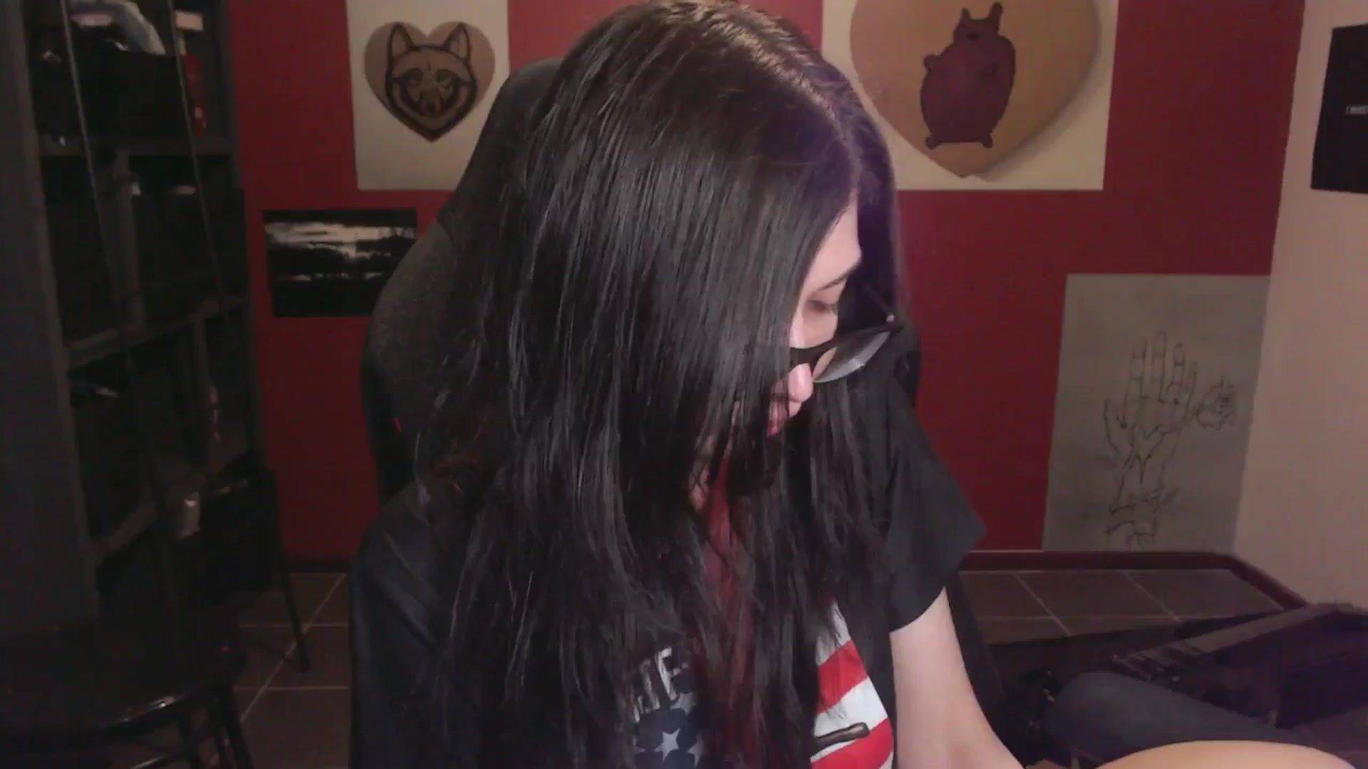 Gallery image thumbnail from RoomToAvoid's myfreecams stream on, 11/07/2024, 11:31 image 12 of 20