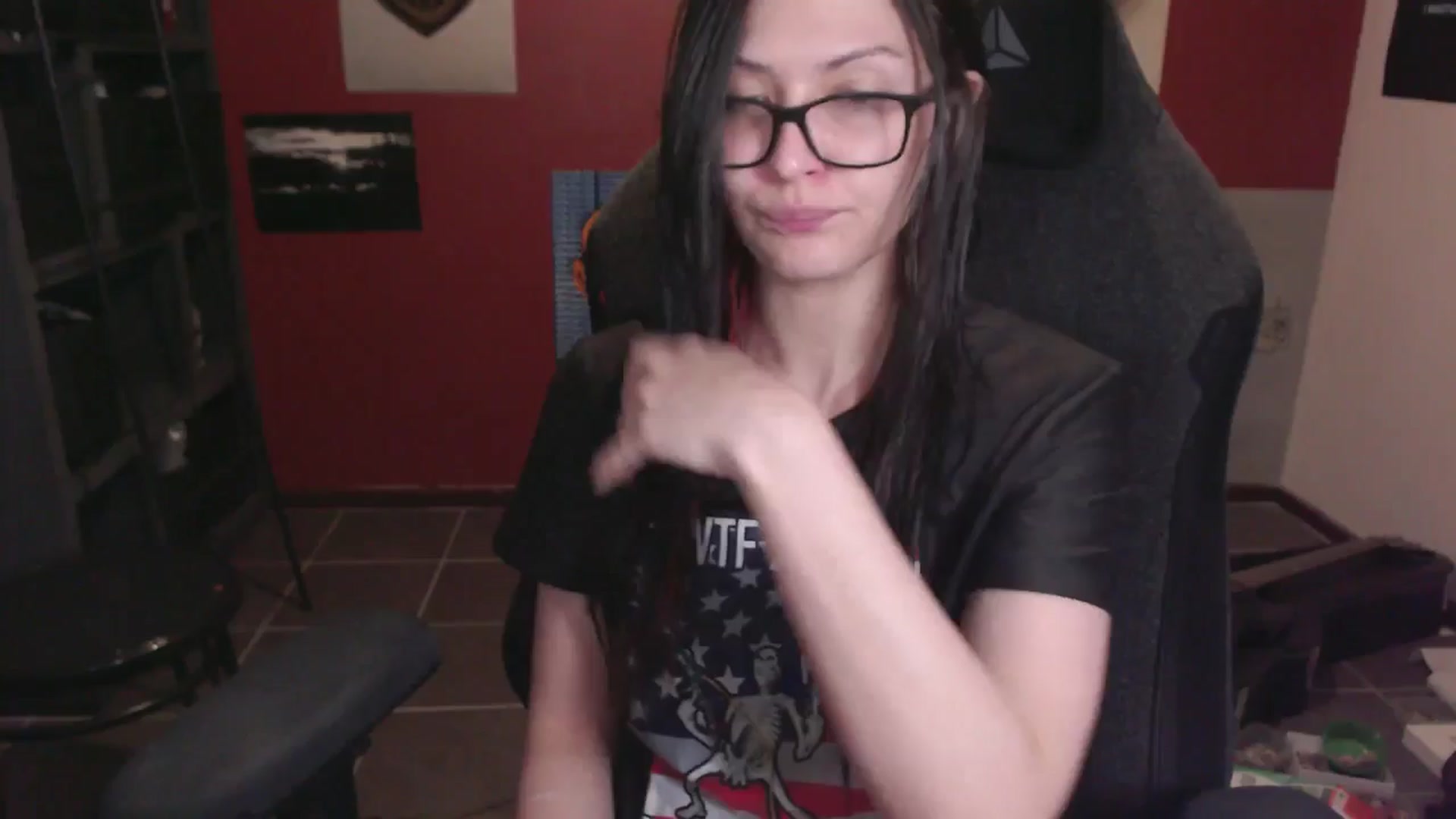 Gallery image thumbnail from RoomToAvoid's myfreecams stream on, 11/07/2024, 11:31 image 3 of 20
