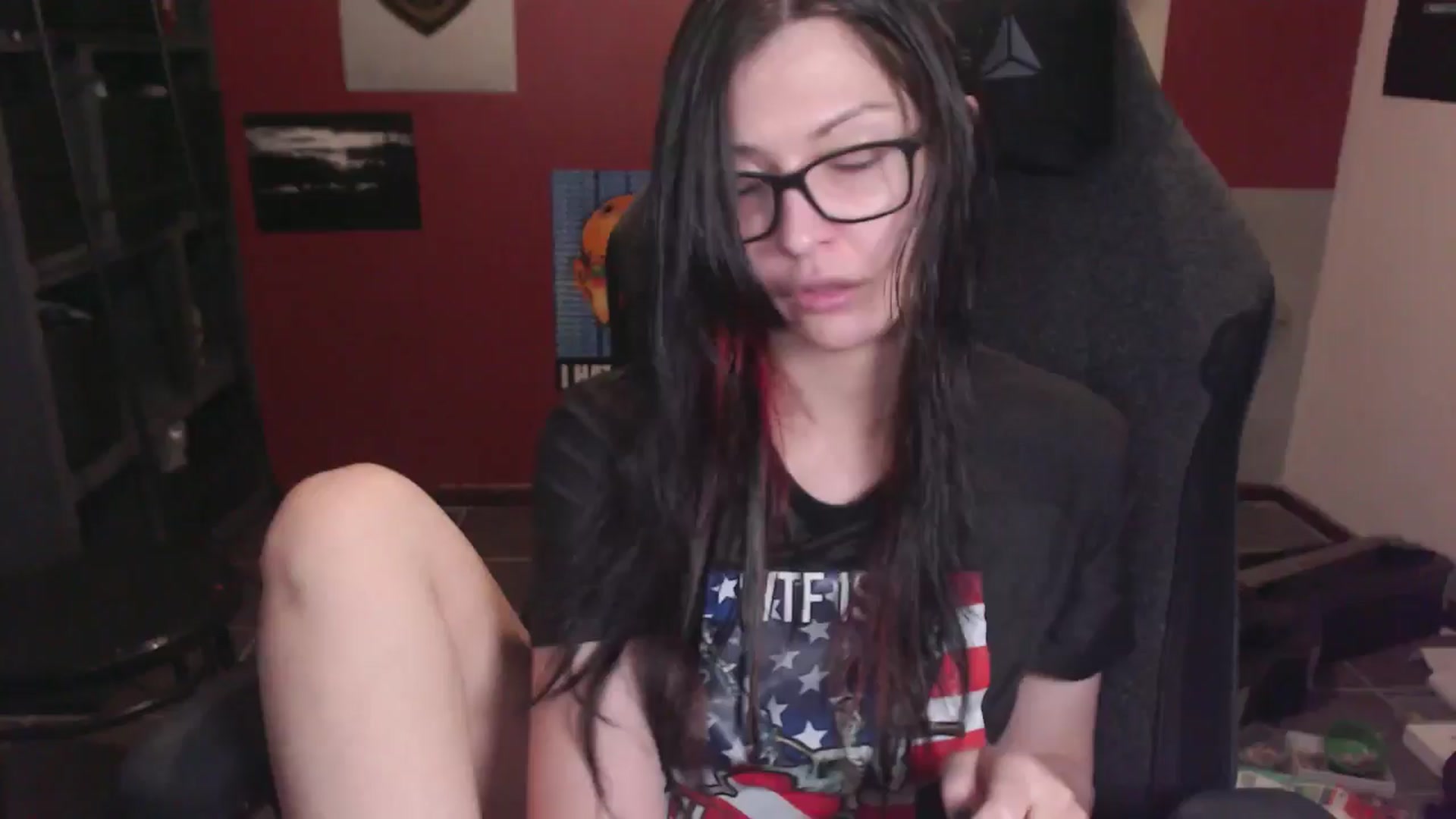 Gallery image thumbnail from RoomToAvoid's myfreecams stream on, 11/07/2024, 11:31 image 5 of 20